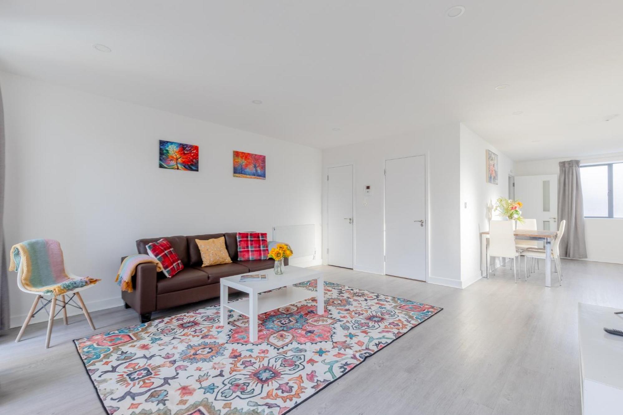 Spacious 3bd Flat Near Airport * Londres