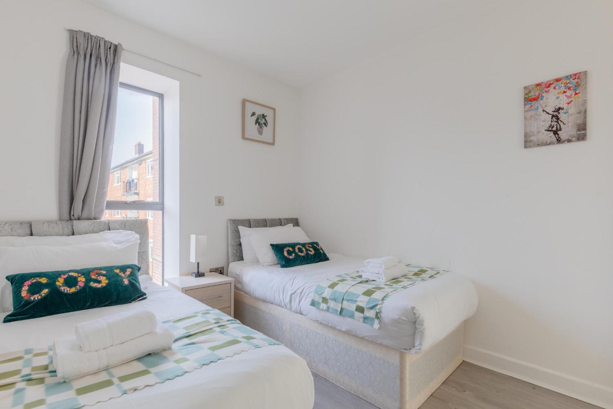 Spacious 3bd Flat Near Airport Londres