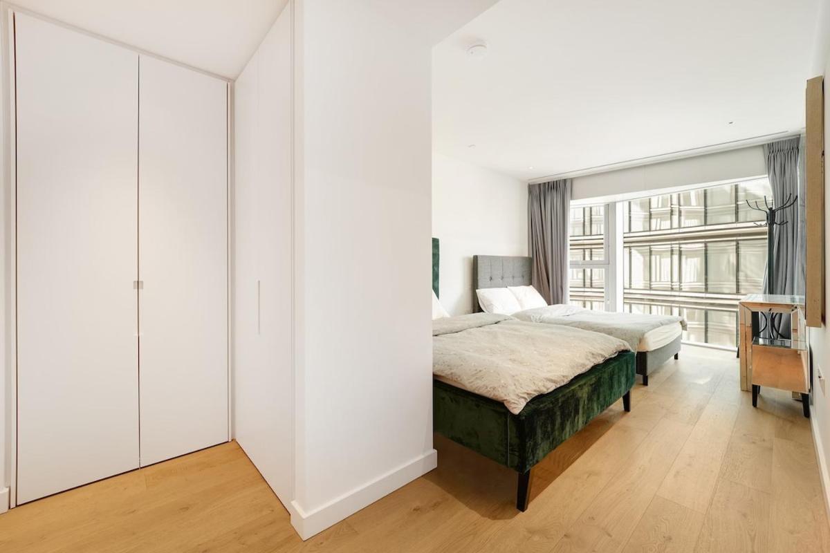 Spacious 3-bedroom With Stunning Battersea Views Apartment London