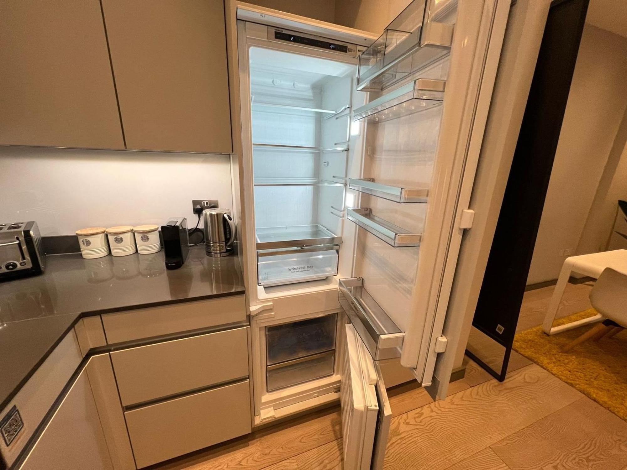 Appartement Luxurious 3-bedroom & 3 Bathroom Flat With Indoor Fireplace And Patio In Mayfair
