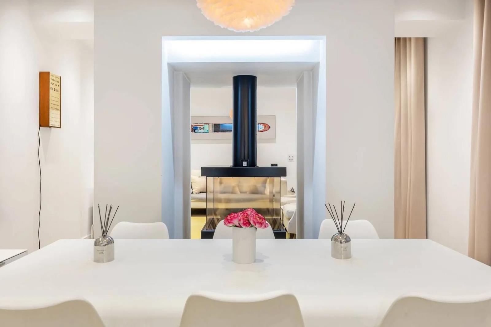 Luxurious 3-bedroom & 3 Bathroom Flat With Indoor Fireplace And Patio In Mayfair Appartement *