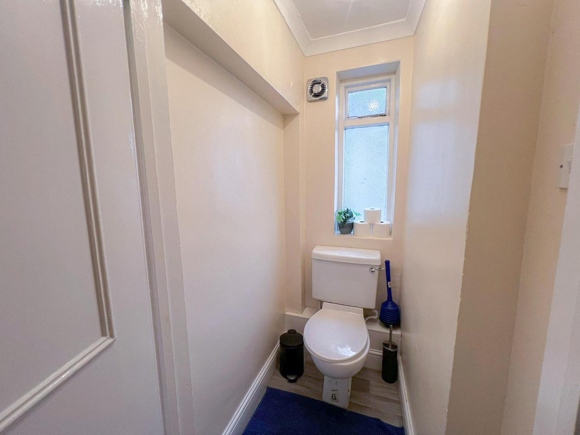 Ample Acton 4-bedroom Flat,ealing, West Appartement