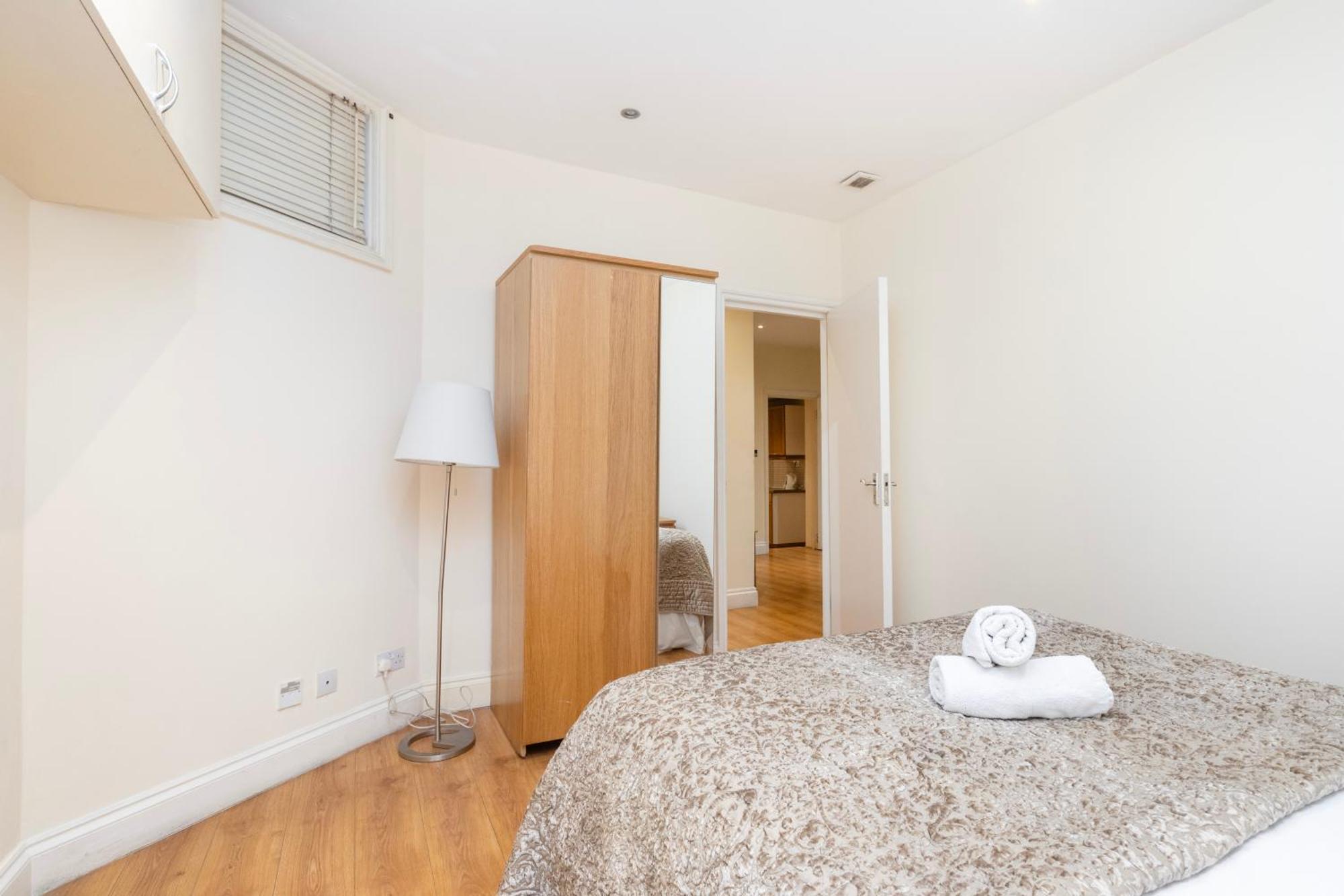 Hyde Park & Apart-hotel 3*