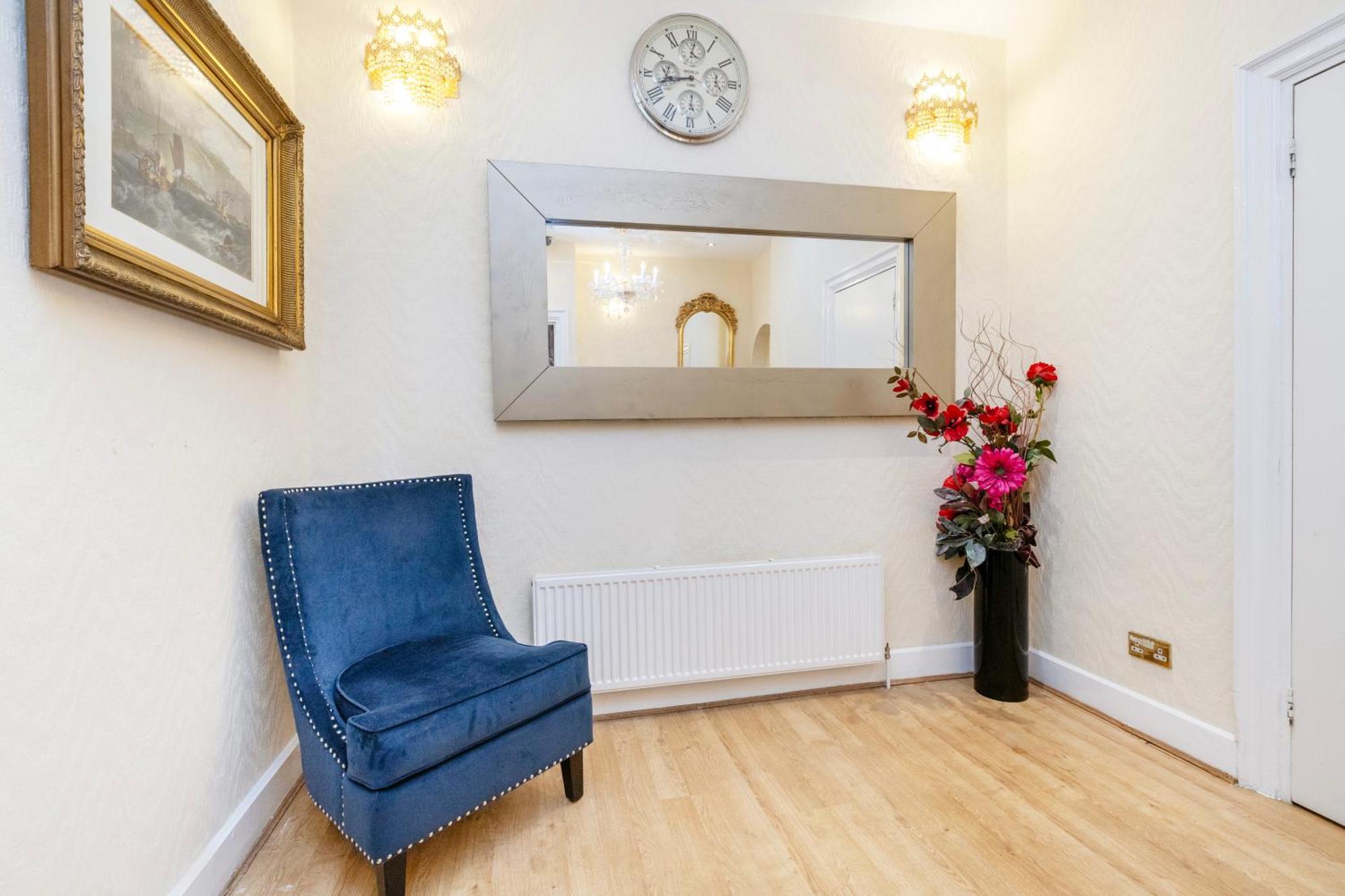 Hyde Park & Apart-hotel 3*