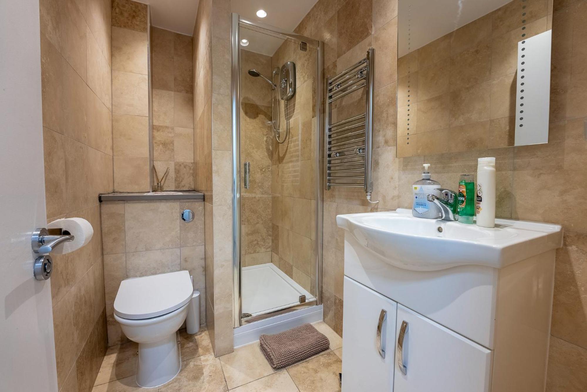 Home-like 1-br Flat In Victoria Appartement *