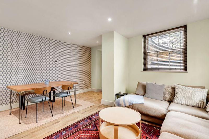 Cosy Urban Retreat *