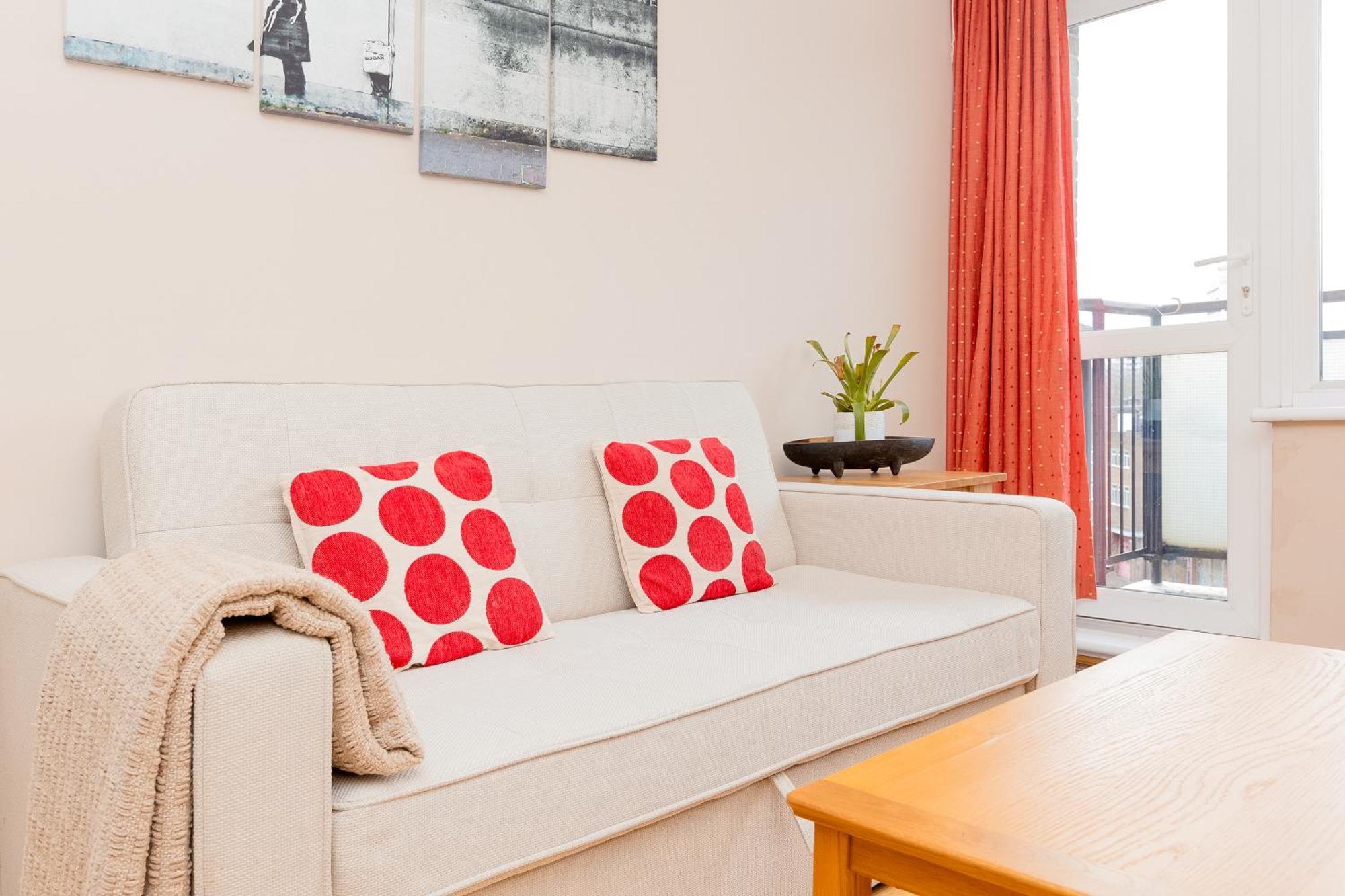 2br Balcony, Battersea, 5min Clapham Junction St