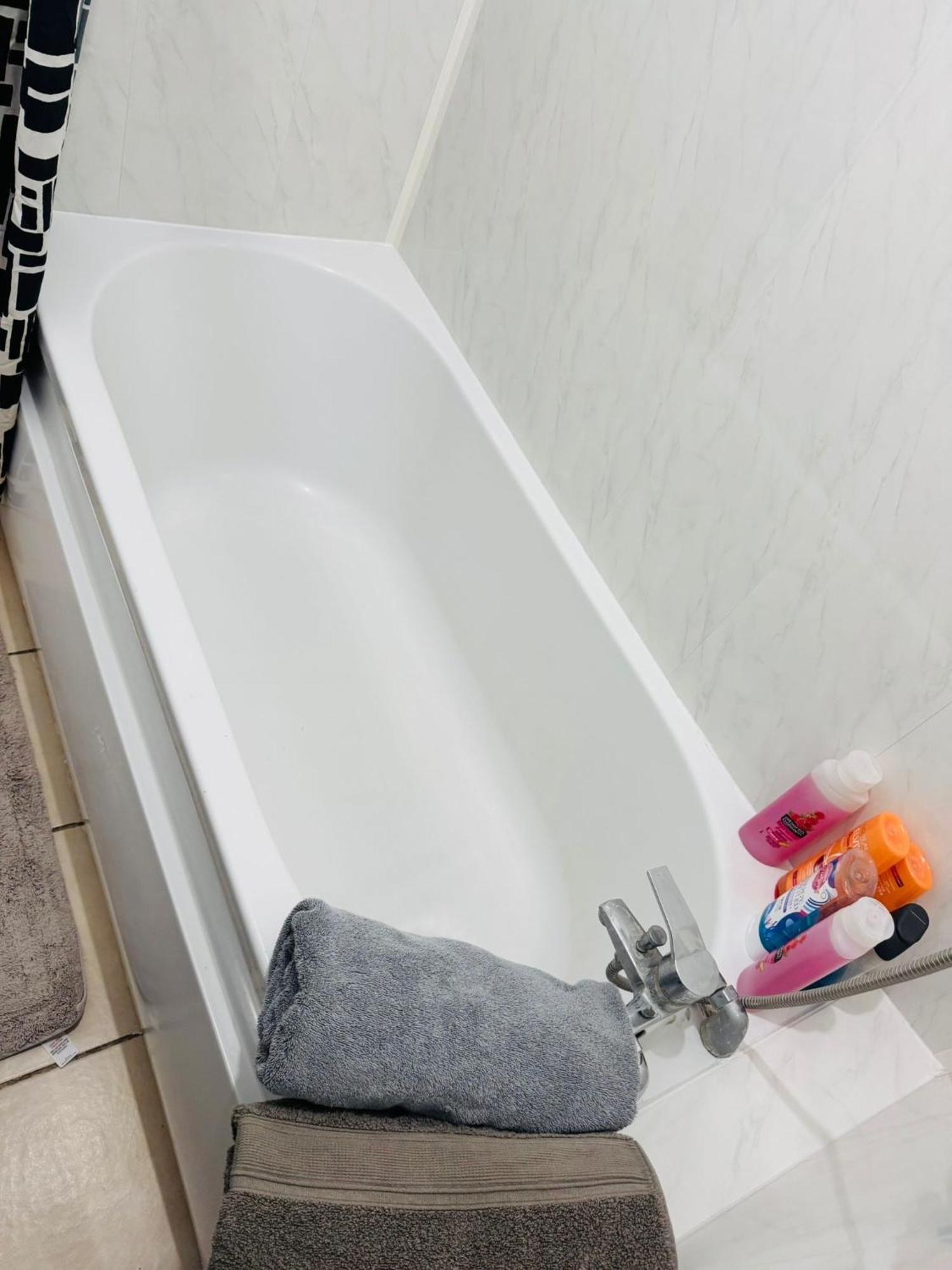 1 Bedroom Flat In Whitechapel, Apartamento Londres