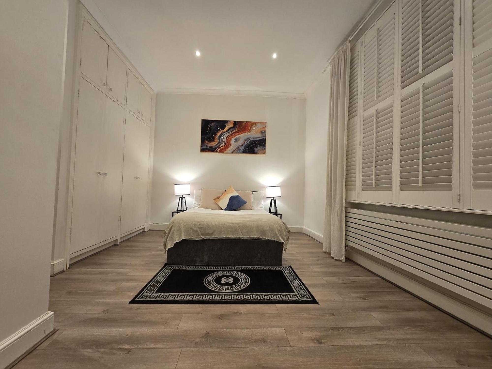 Stylish 2-bed In West - Extended Appartement *