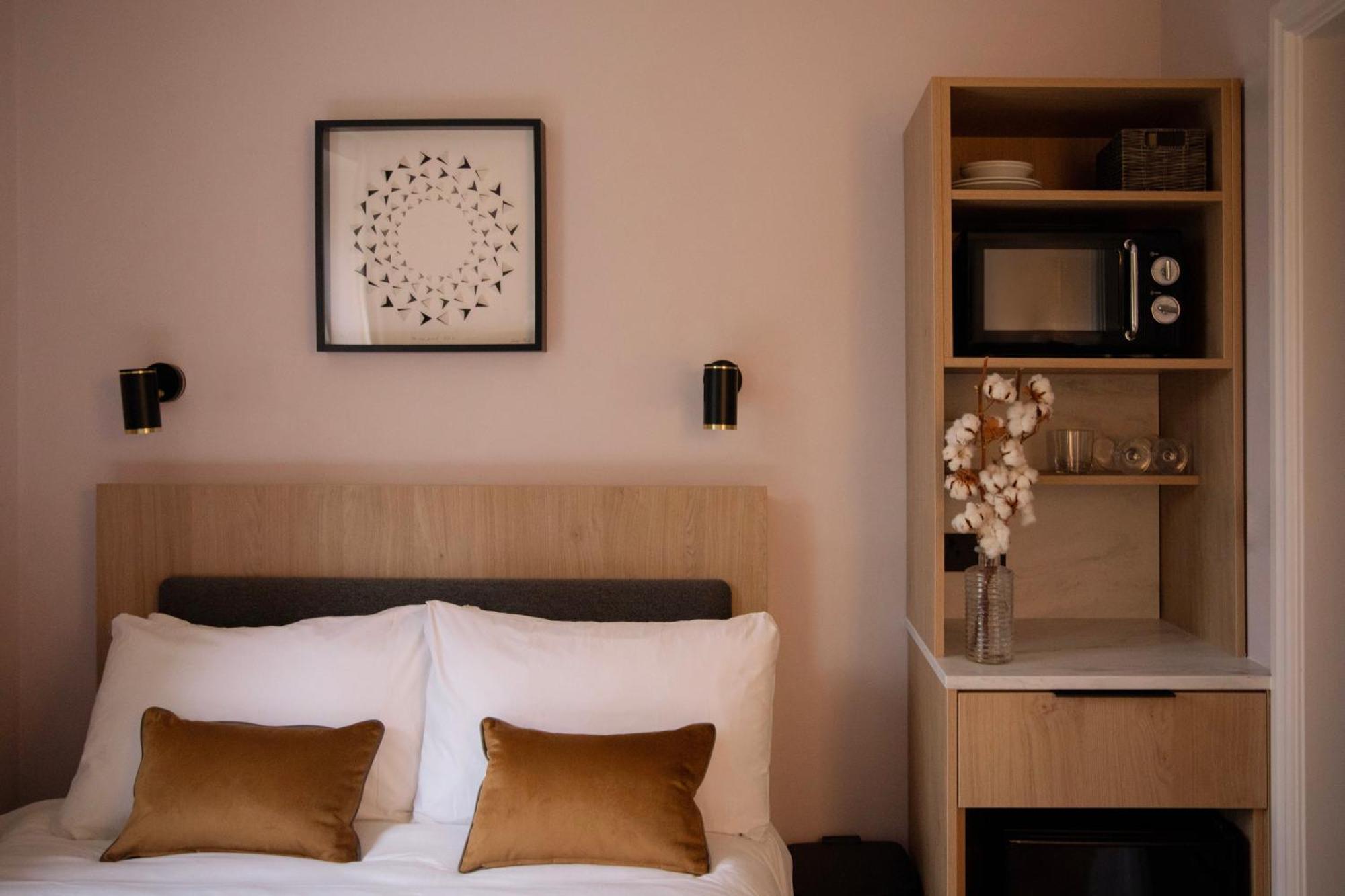 Apartahotel Bob W Holland Park 3*