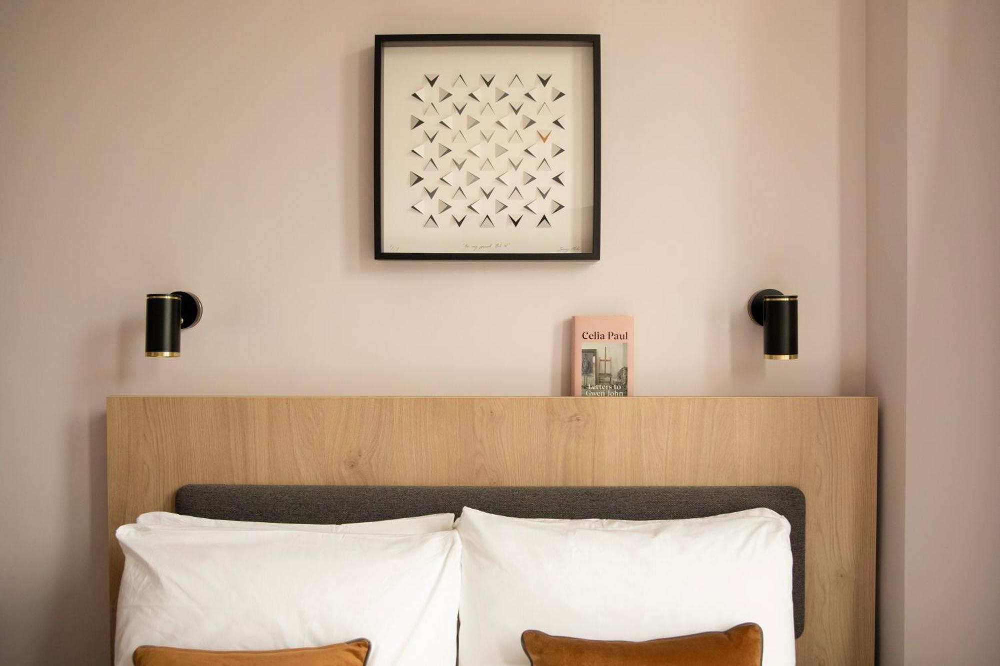 Bob W Holland Park Aparthotel