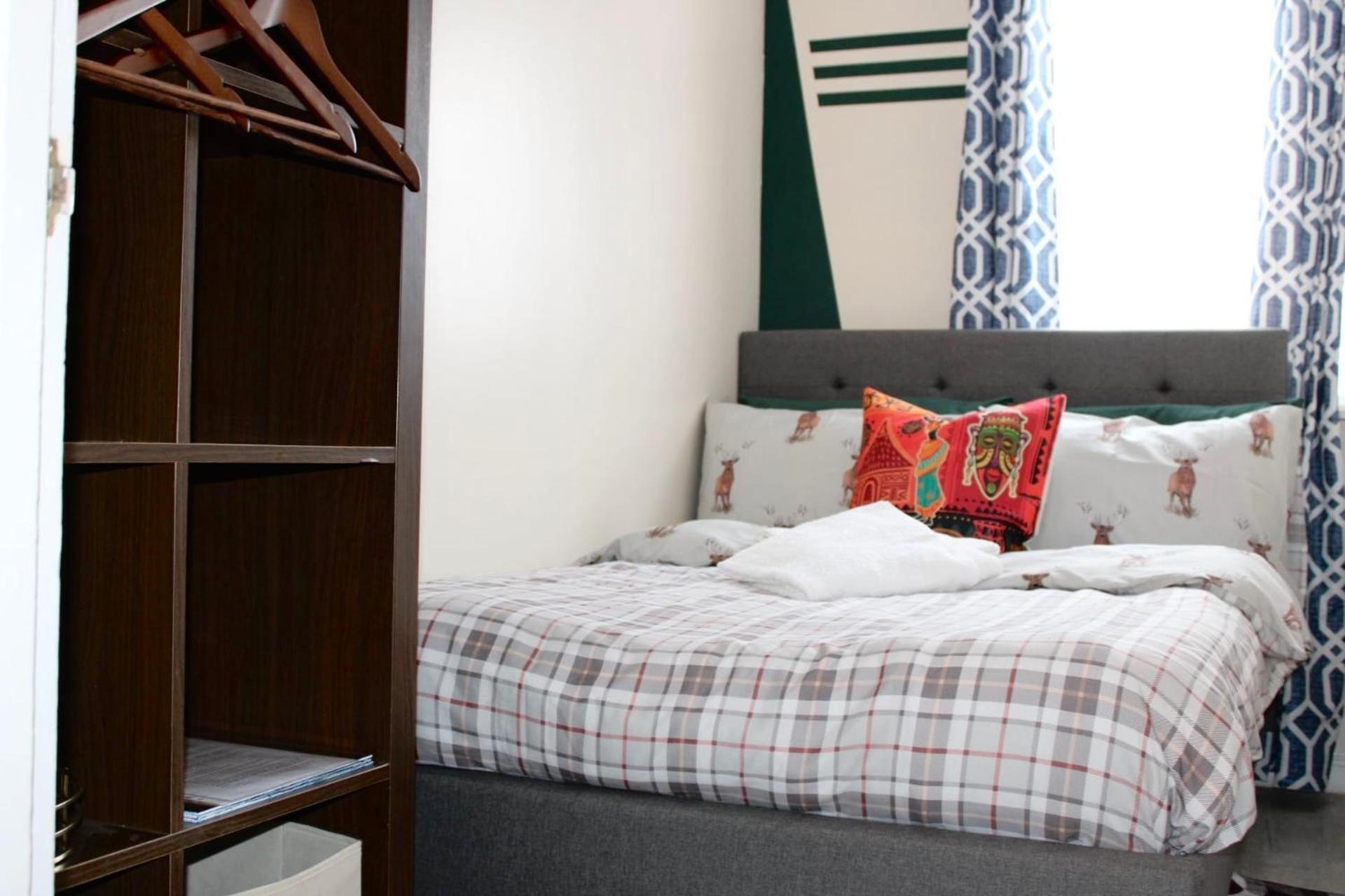 Juniper - 2 Bedrooms *