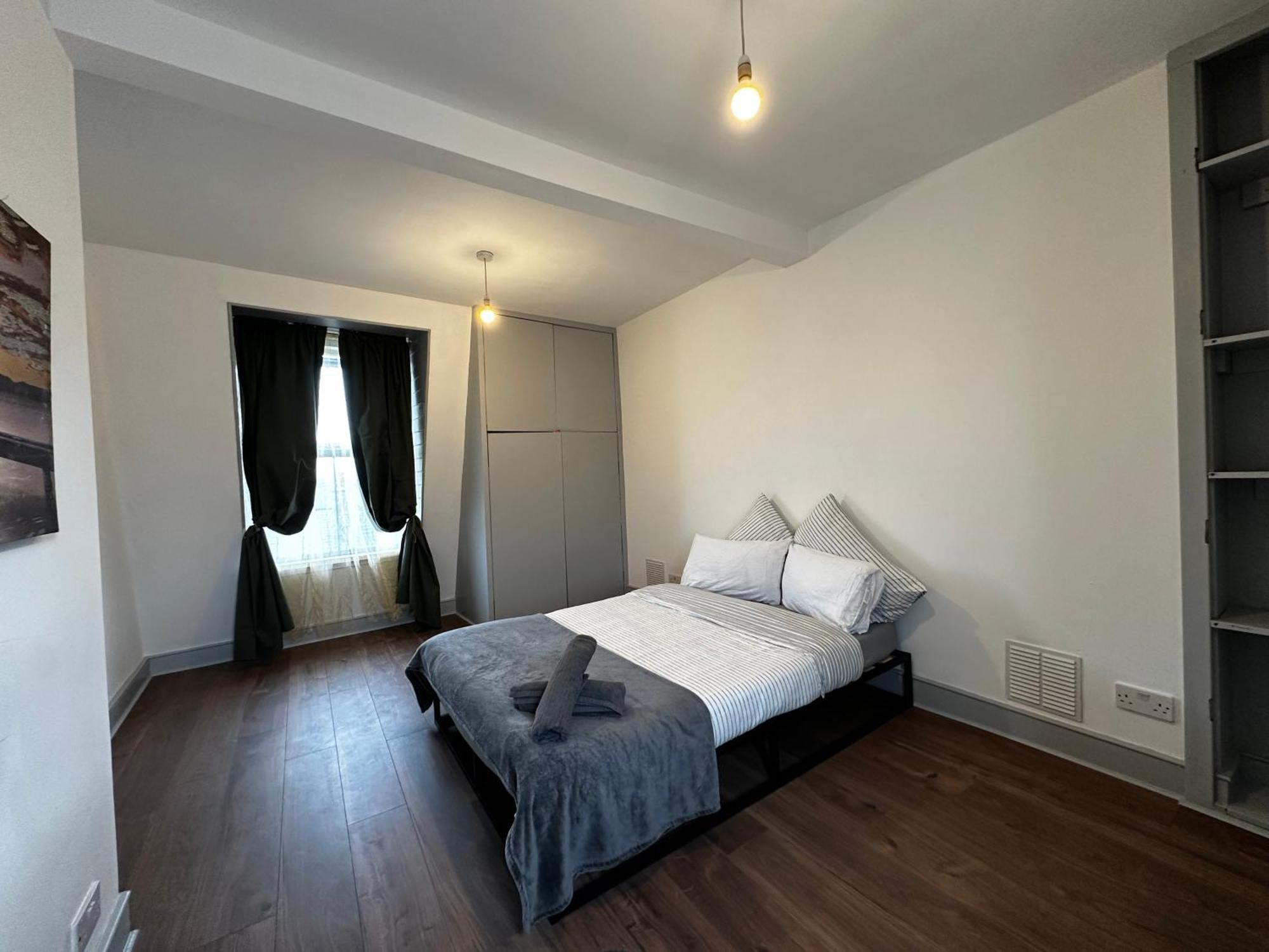 Mileend 4 Large Master Bedroom Séjour chez l'habitant *