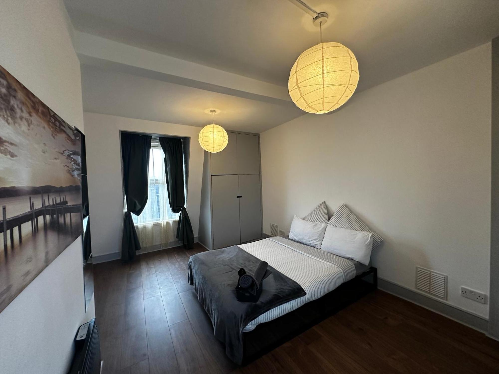 Séjour chez l'habitant Mileend 4 Large Master Bedroom *