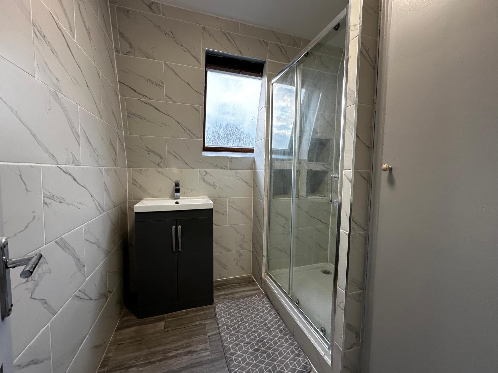 Mileend 4 Large Master Bedroom * Londres