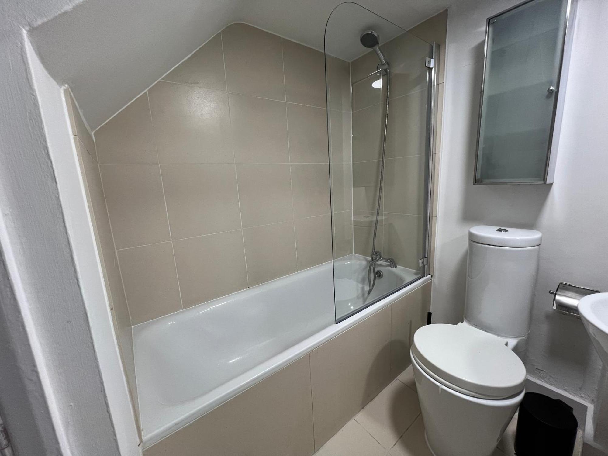 Fulham Tranquil 2bd King Bed With Parking & Gdn Apartment London