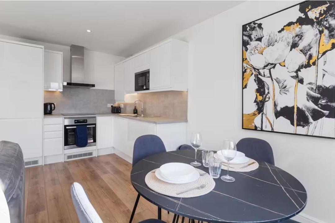 Large 2 Bed Lewisham Catford - Long Allowed Londres