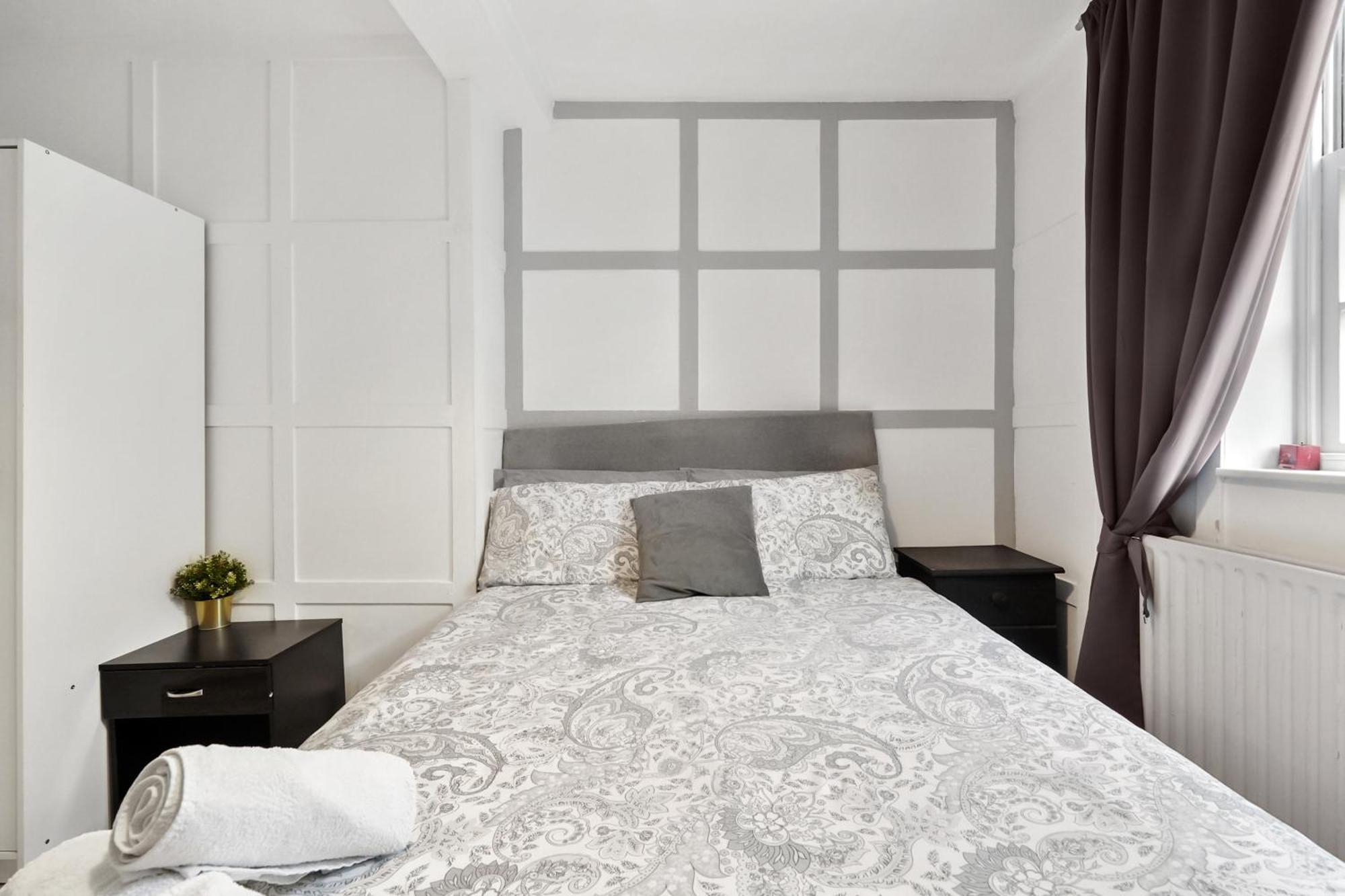 Private Bedroom Near Tower Bridge, Comfortable With Shared Amenities! Hospedagem domiciliar *