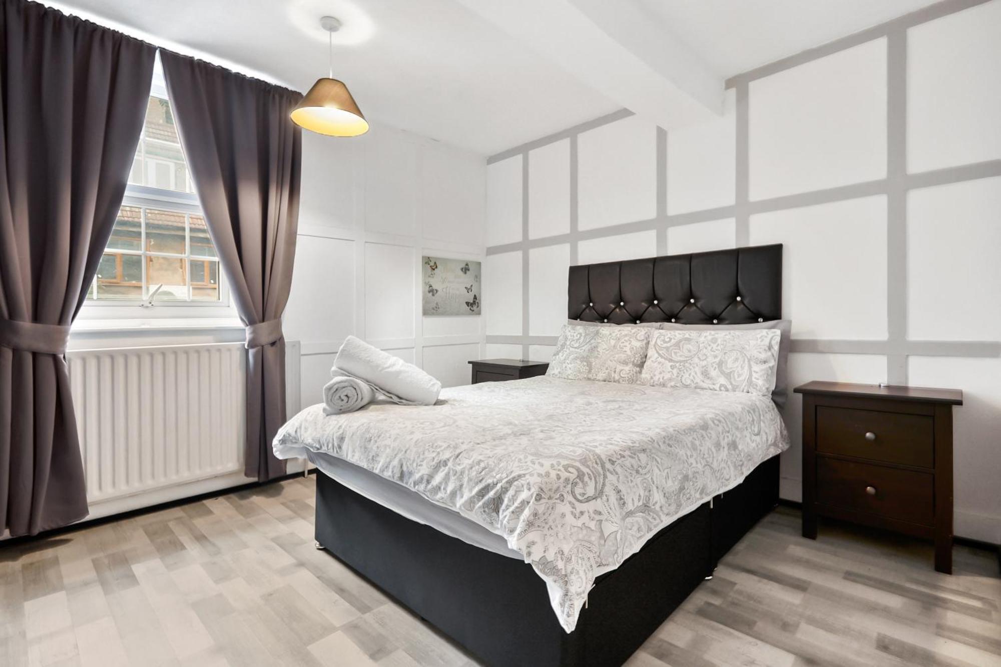 Private Bedroom Near Tower Bridge, Comfortable With Shared Amenities! * Londres