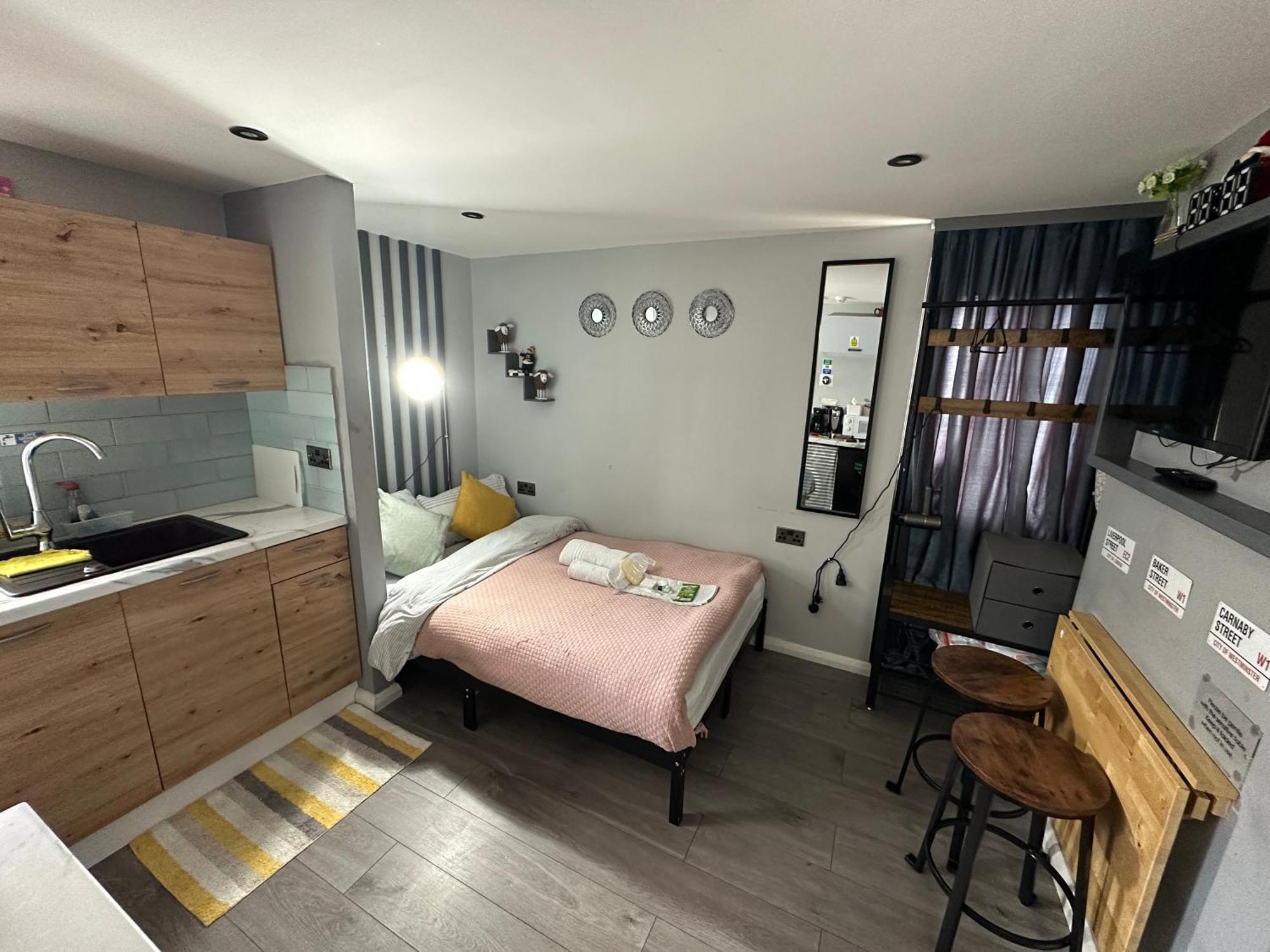 Couette-café Elegance Suits 20 Minutes To *