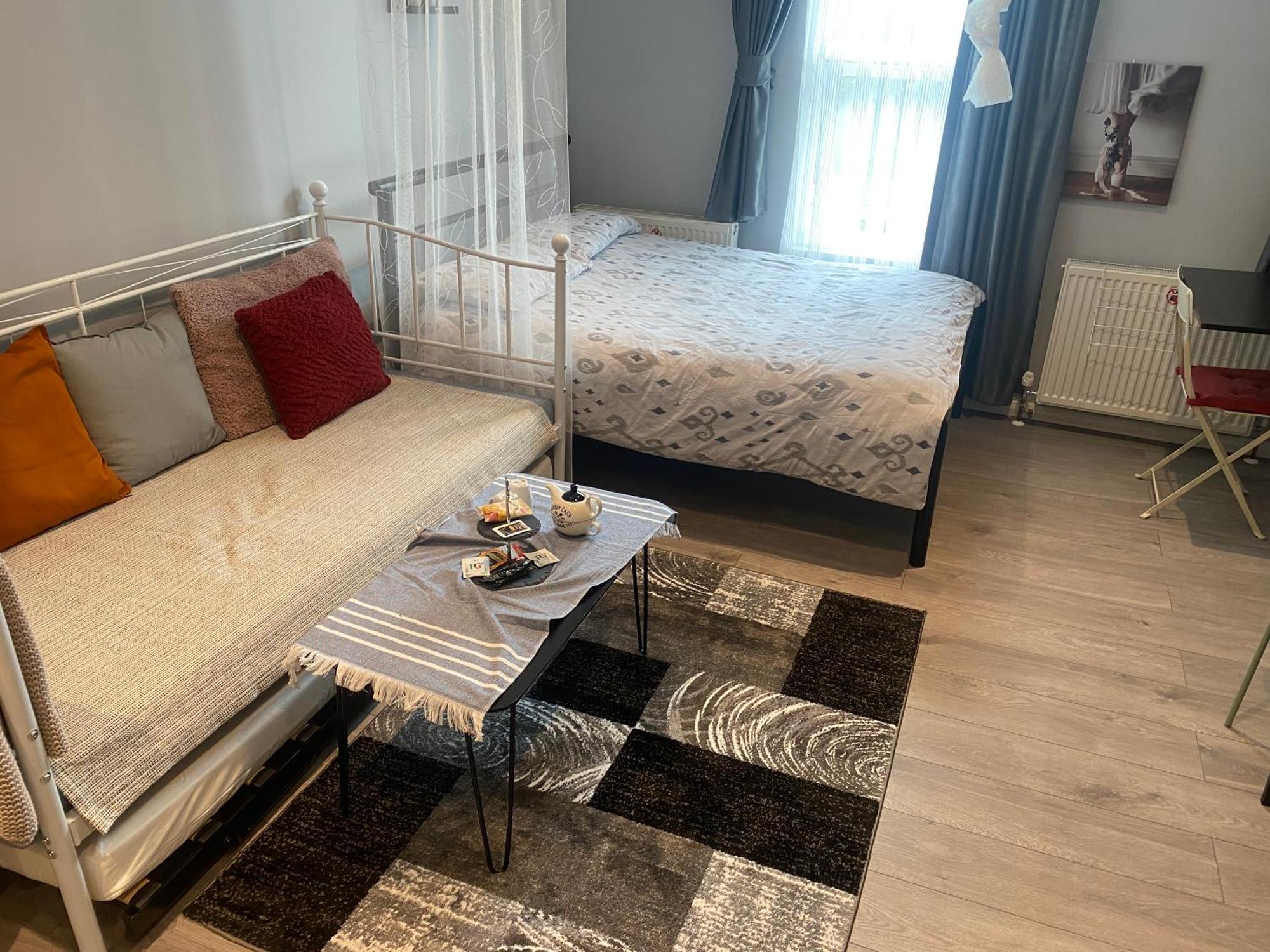 Couette-café Elegance Suits 20 Minutes To