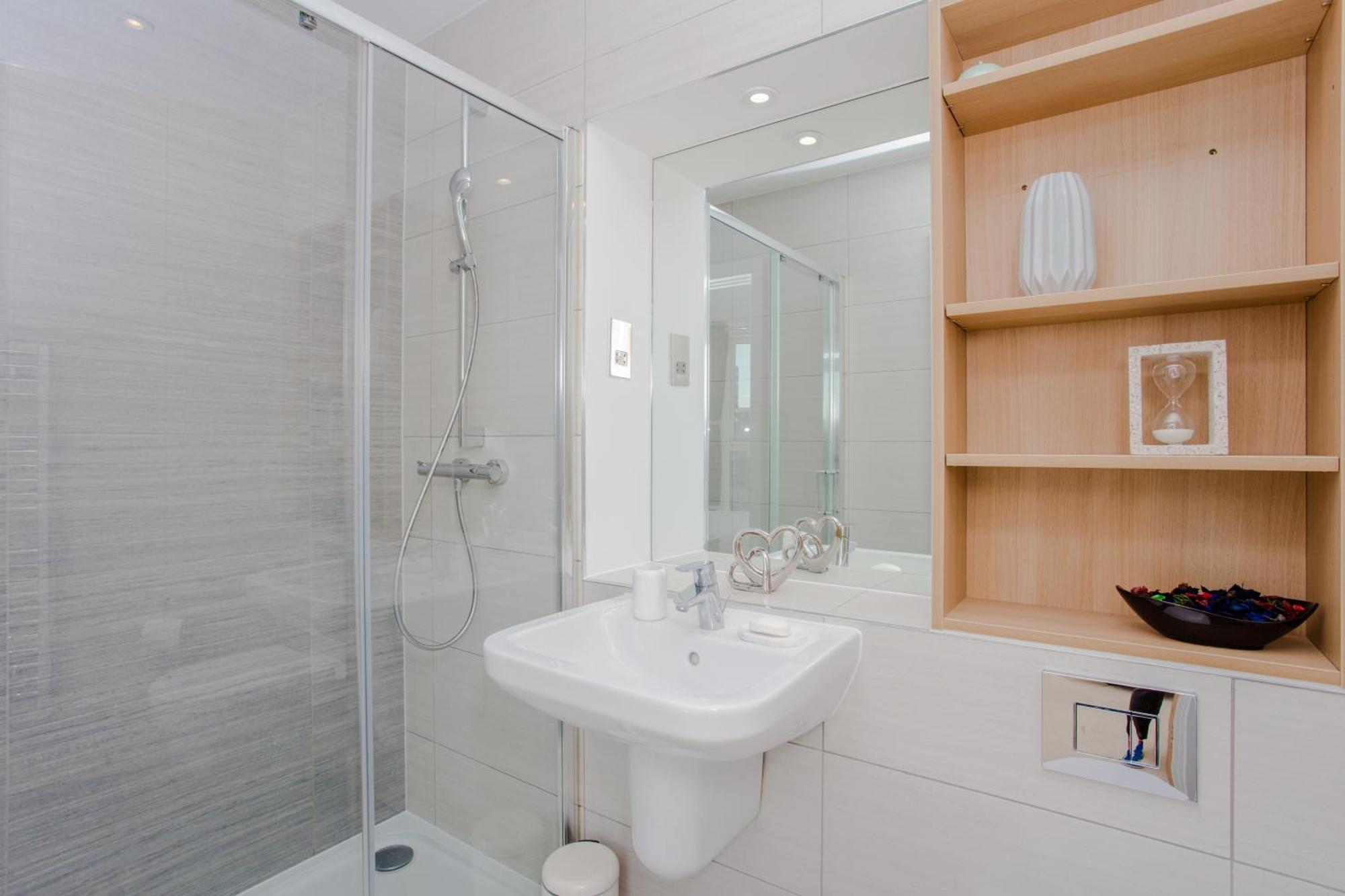 Brand New 2 Bedroom 2 Bath Flat At Brixton Station And O2 For Max 8 Guests Apartamento *