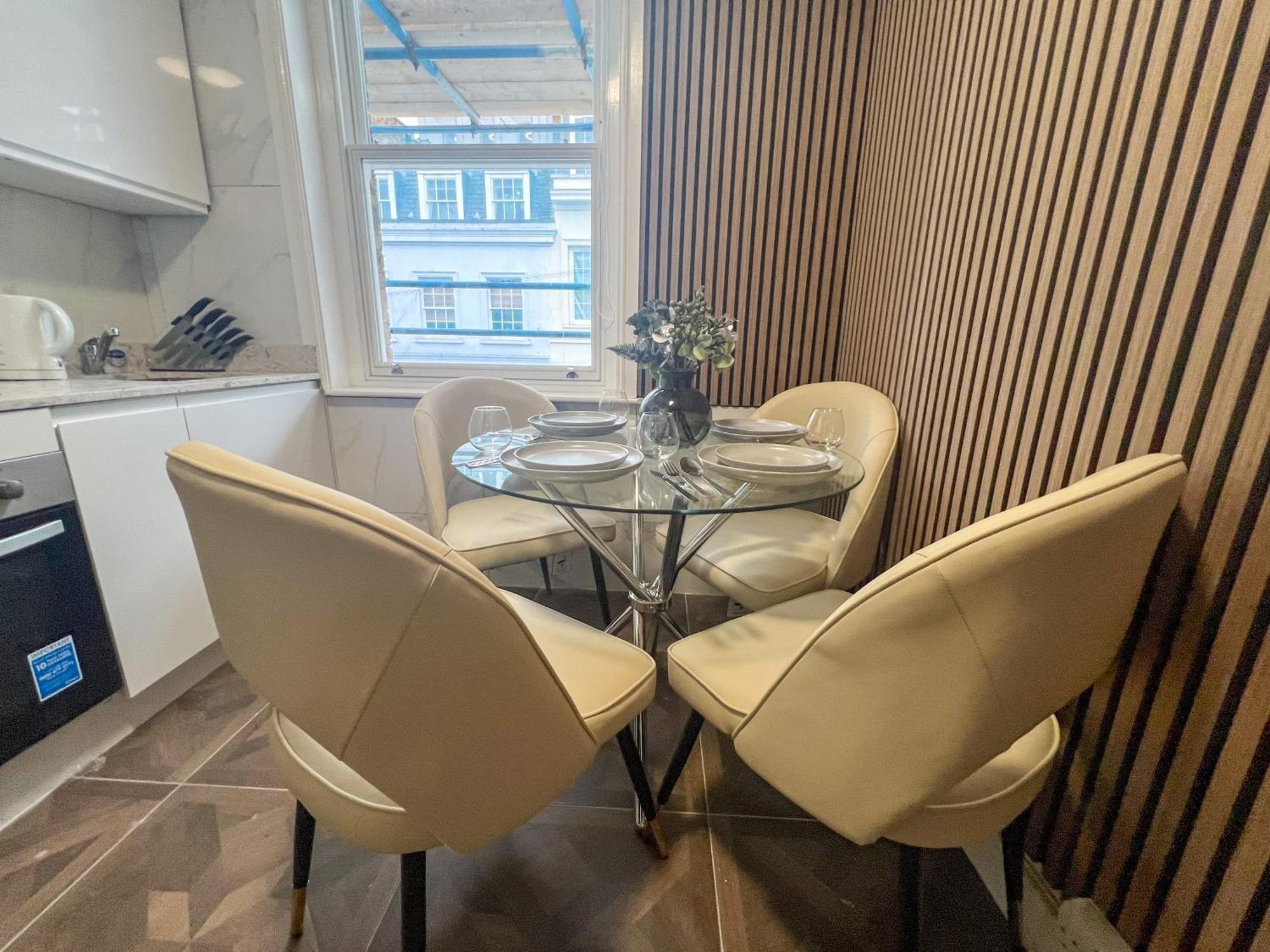 Chic Soho Stylish In The Heart Of London! 4 London
