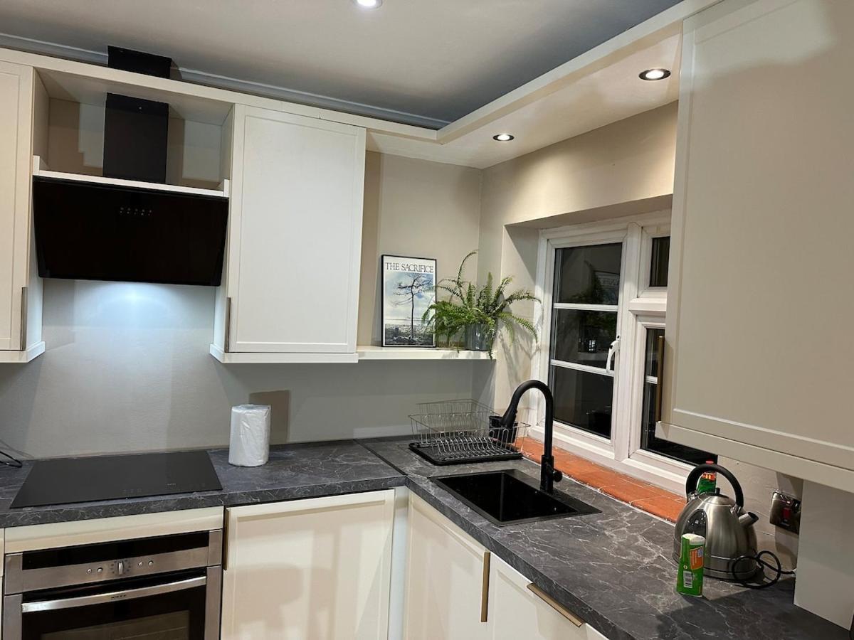 Apartamento Newly Refurbished Two Bedrooms Flat Londres