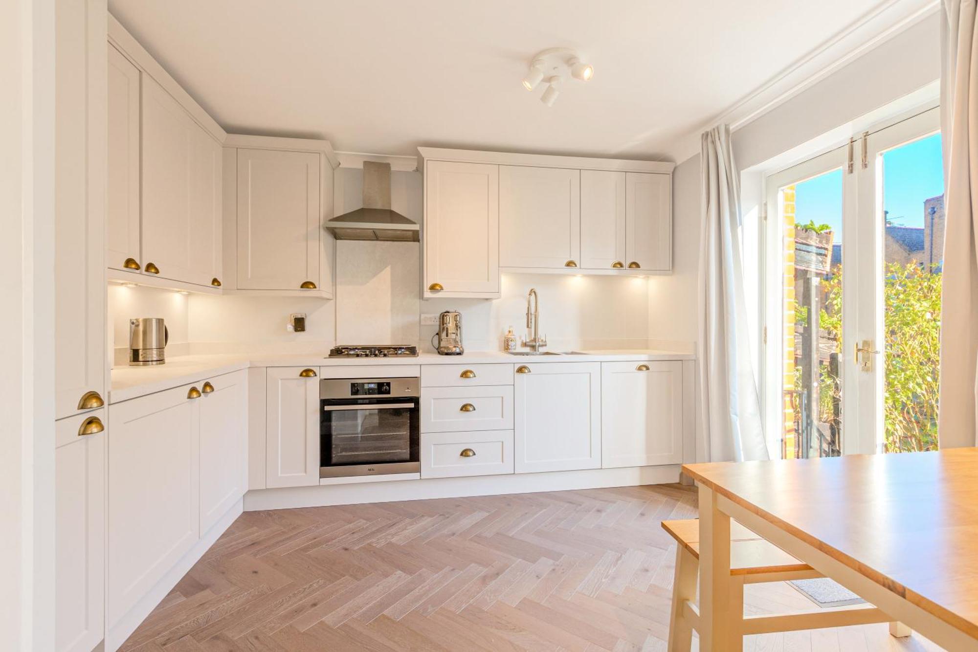 4br 4-floor House, W Patio, 10 Min Wapping Station Londres