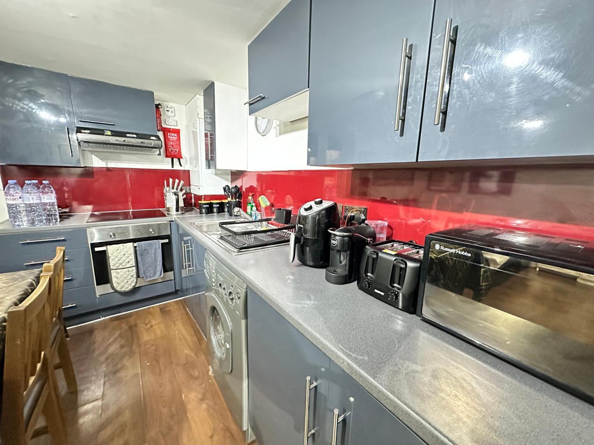 Cozy Modern In The Heart Of Londres