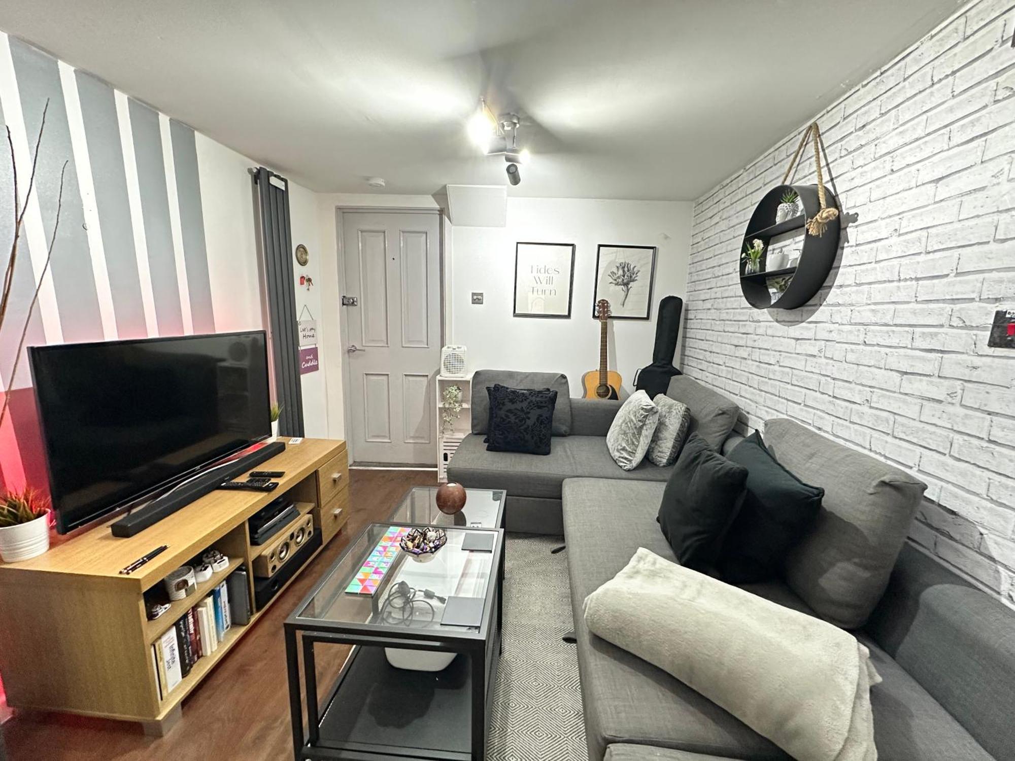 Cozy Modern In The Heart Of Hébergement de vacances *