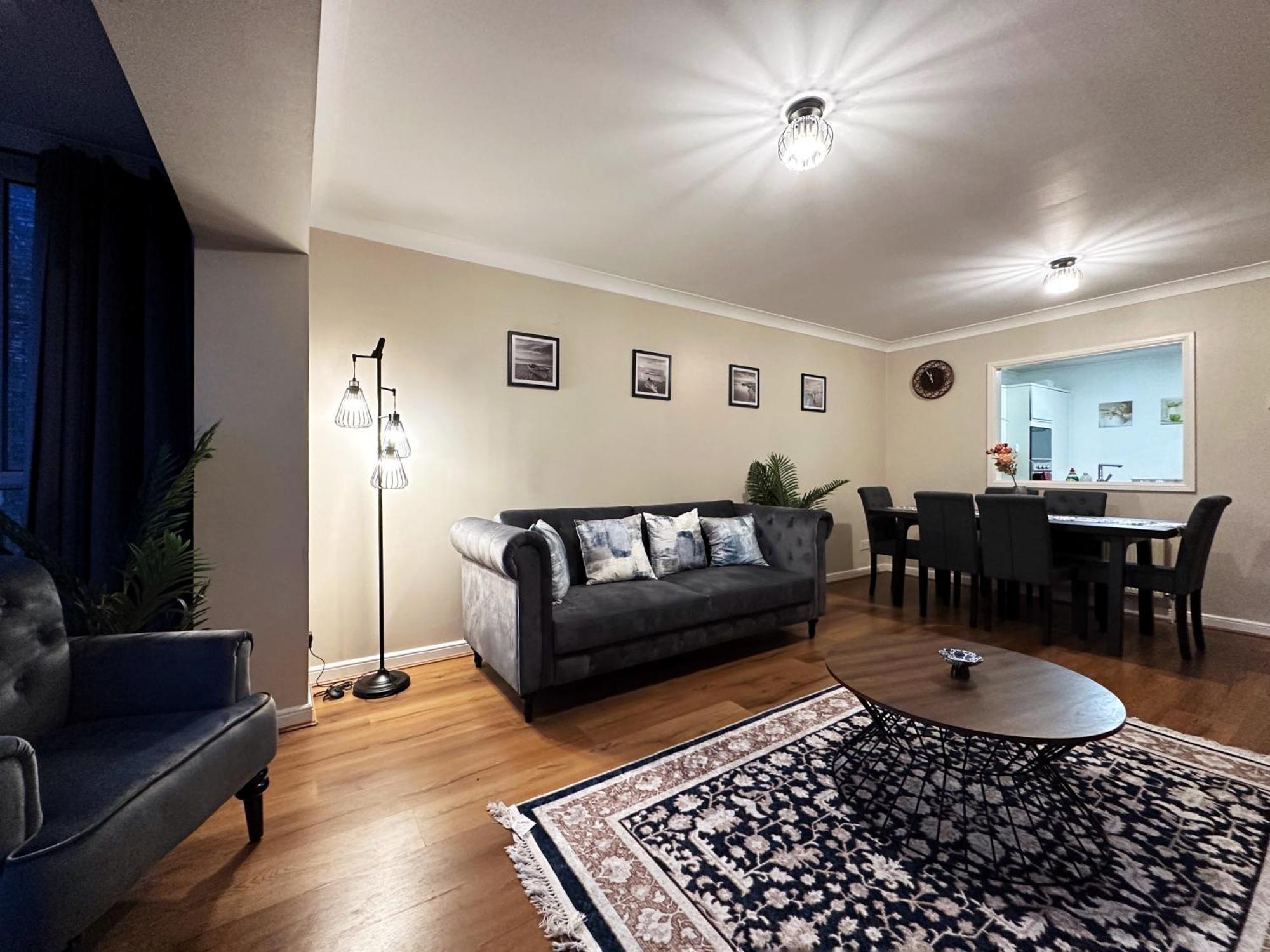 Appartement Mia Place In Tower Hill, 2 Double Beds, Max 4 People, Free Parking Available Upon Request, Great Location