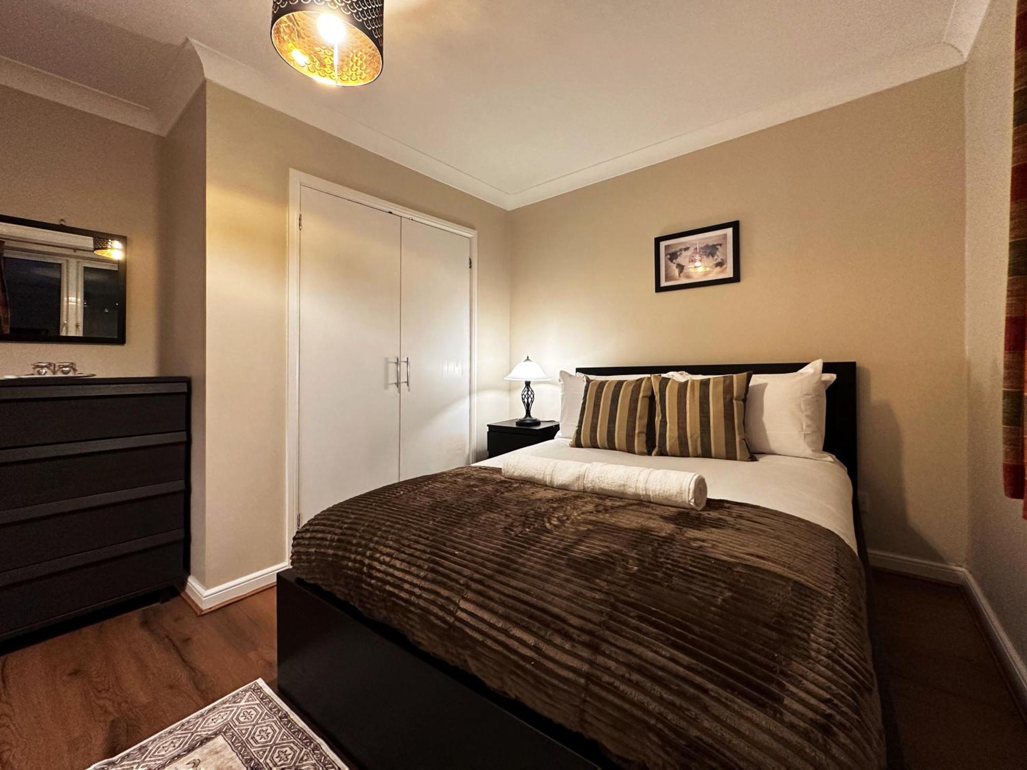 Mia Place In Tower Hill, 2 Double Beds, Max 4 People, Free Parking Available Upon Request, Great Location * Londres