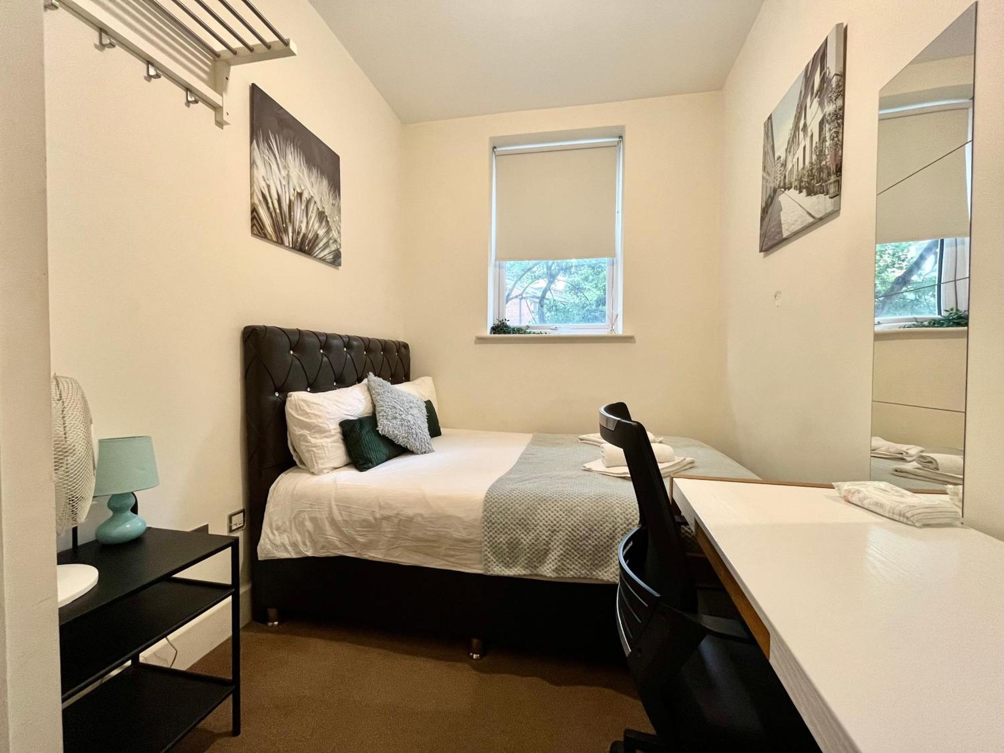 Euston Private Bedrooms 161 Flat1 * Londres