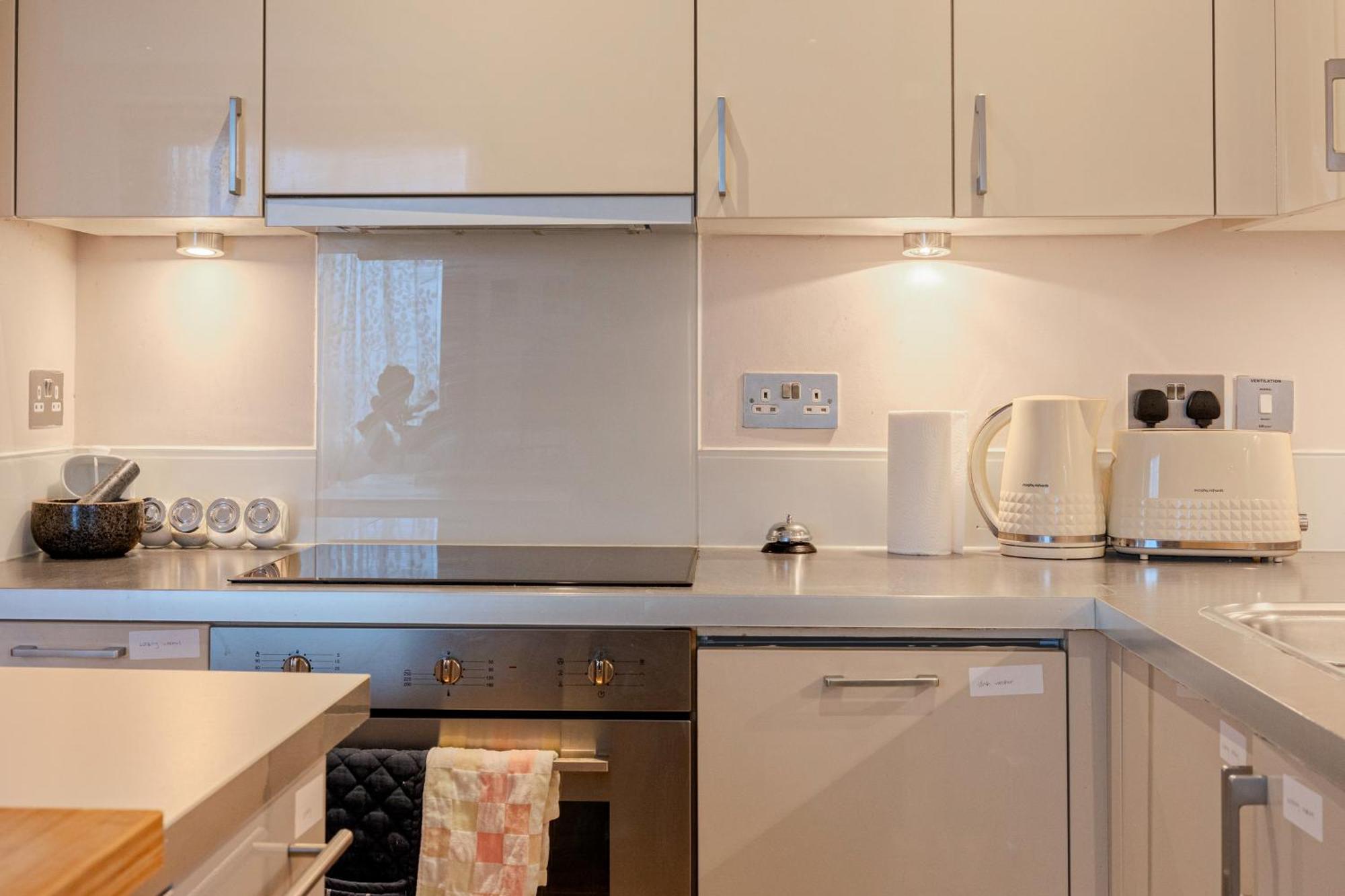 Appartement Lovely 1br Flat, 10min Langdon Park Dlr Station