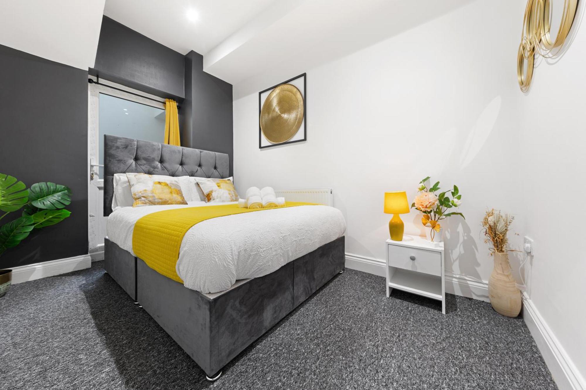 Appartement Immaculate 2-bed Flat Near London, With Garden & Parking Available- Save On Long Stays! Instant Book! Londres