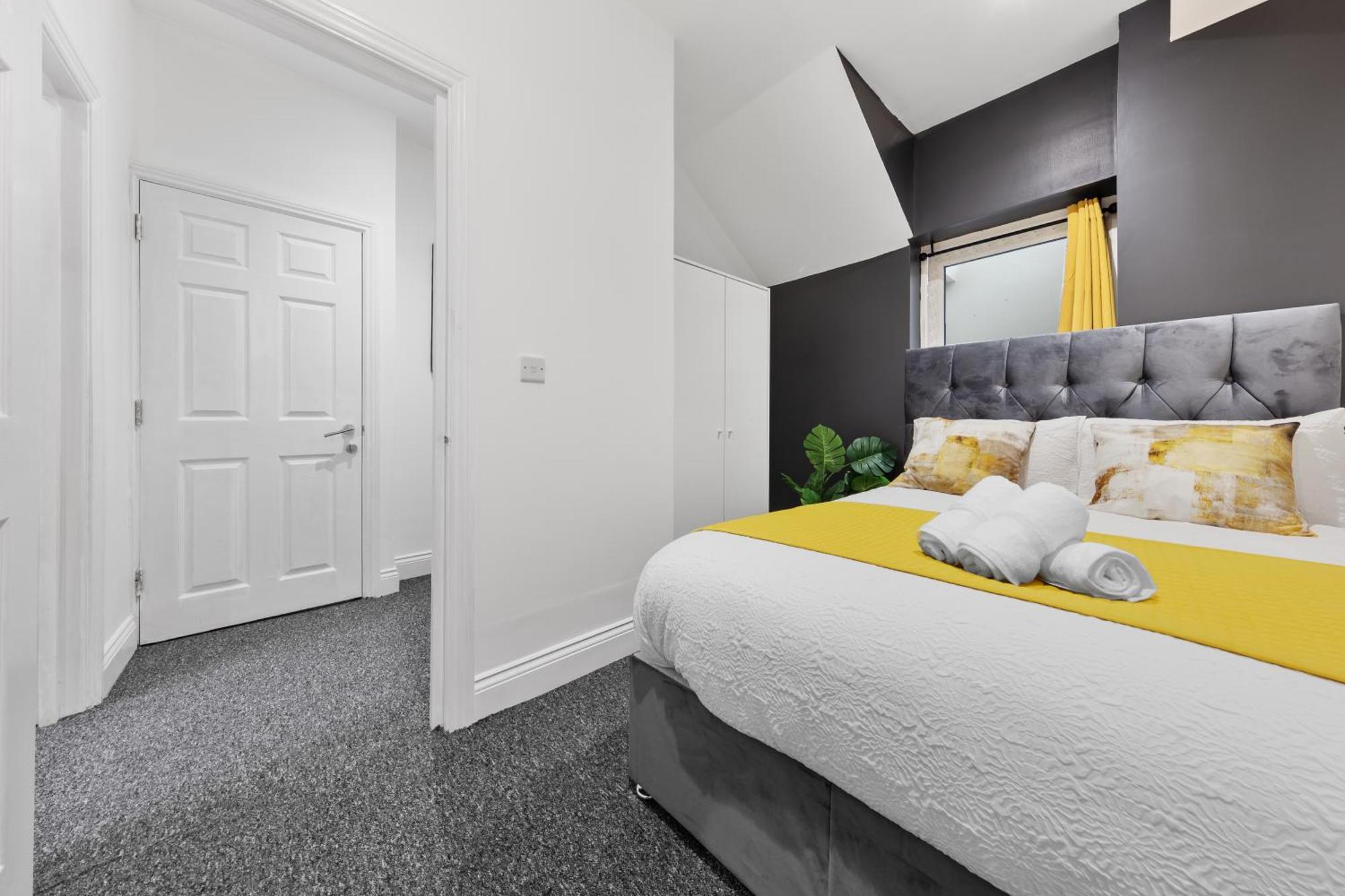 Appartement Immaculate 2-bed Flat Near London, With Garden & Parking Available- Save On Long Stays! Instant Book! Londres