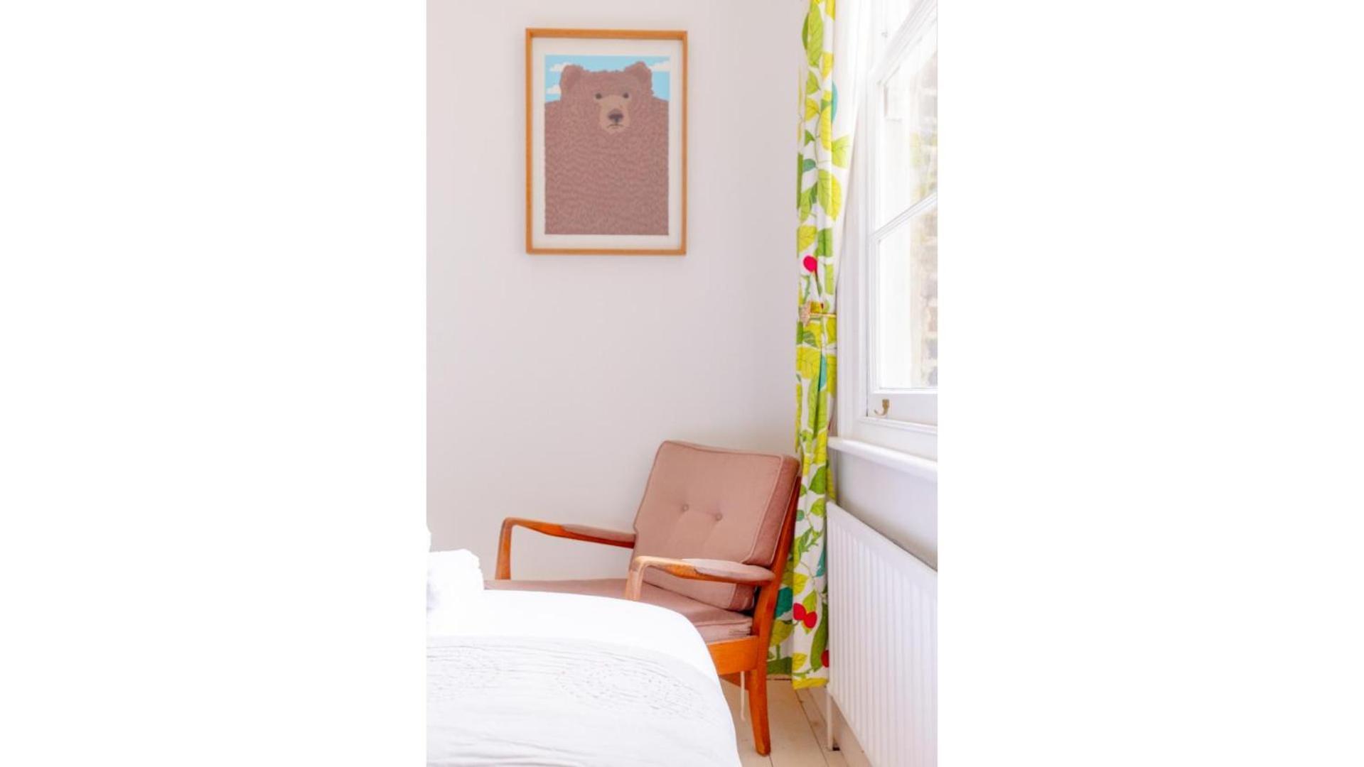 Redesigned 1bd Victorian Coach House Dalston Appartement