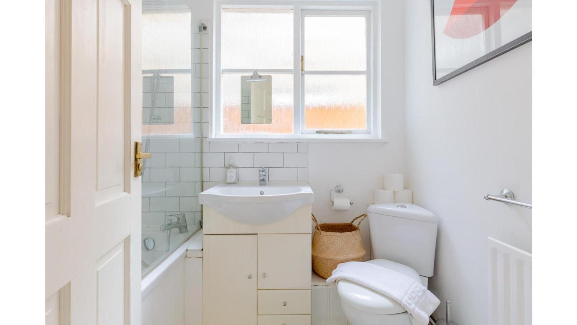 Redesigned 1bd Victorian Coach House Dalston Appartement Londres