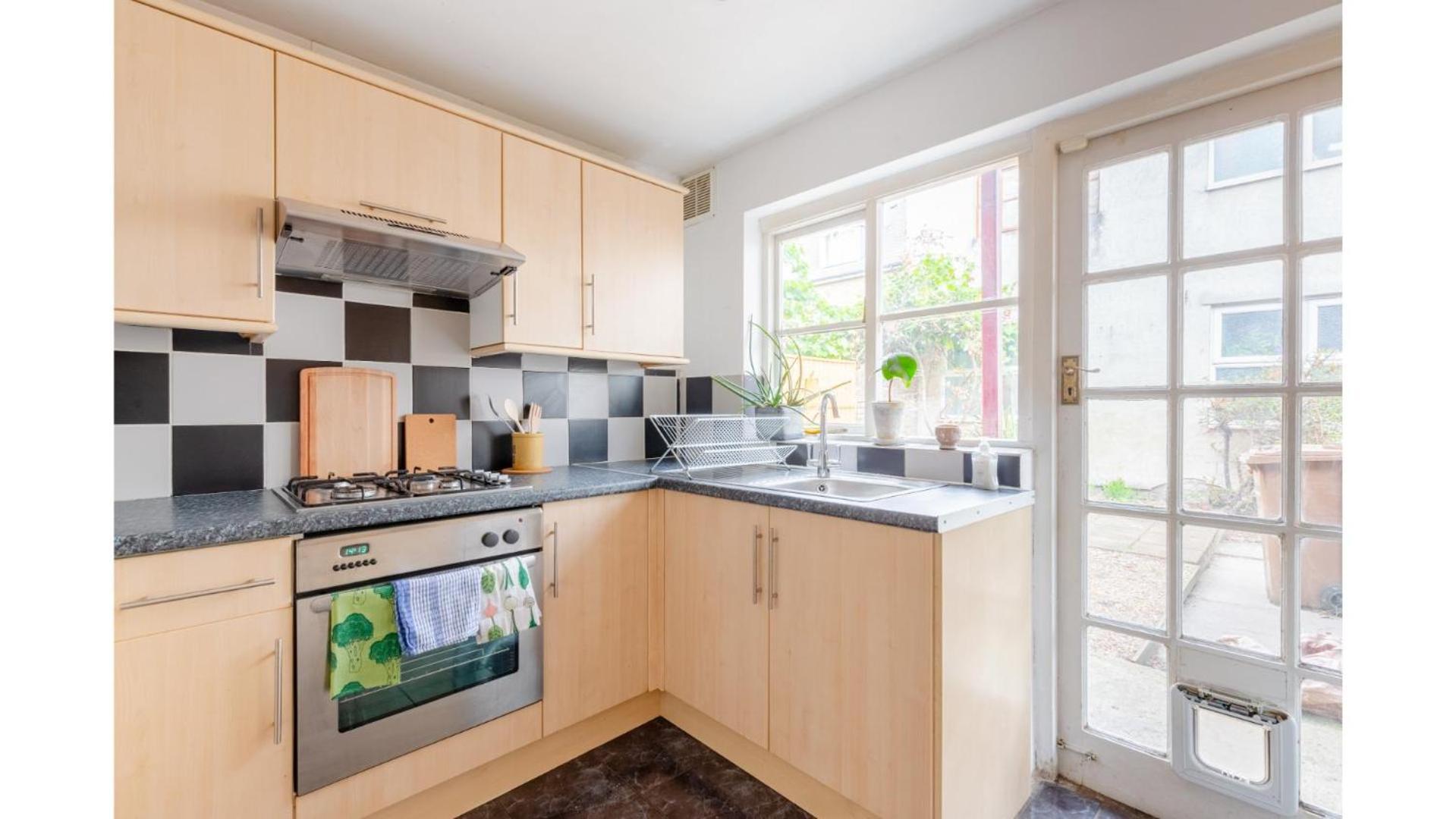Redesigned 1bd Victorian Coach House Dalston Appartement