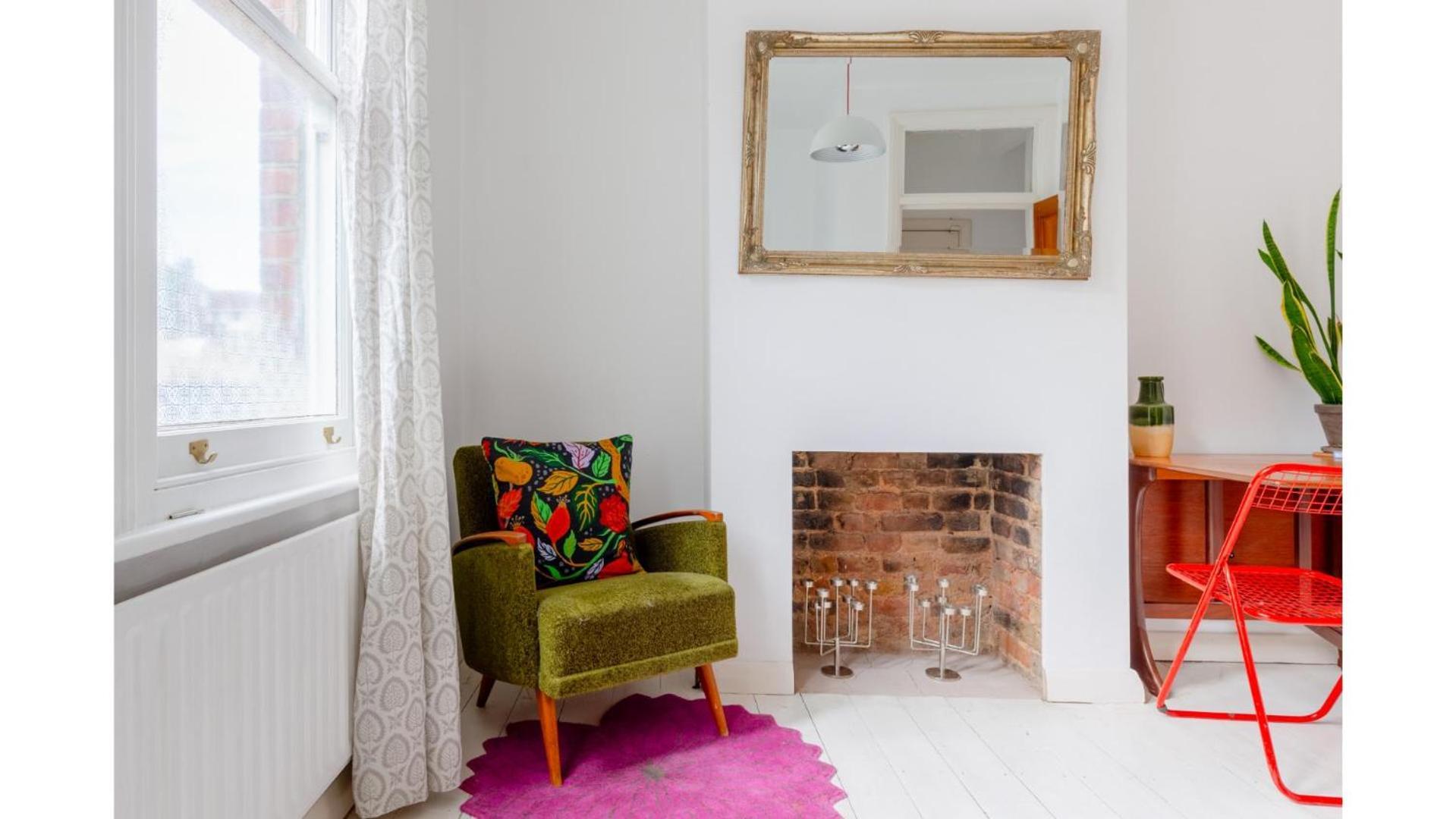 Redesigned 1bd Victorian Coach House Dalston Appartement
