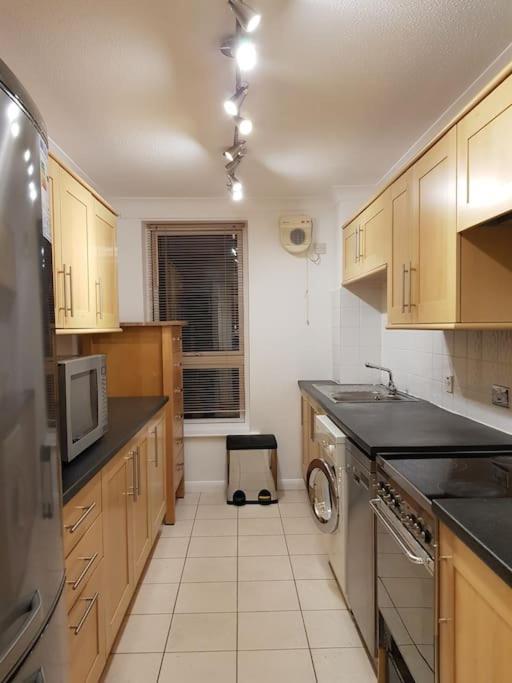 In Canada Water Apartment