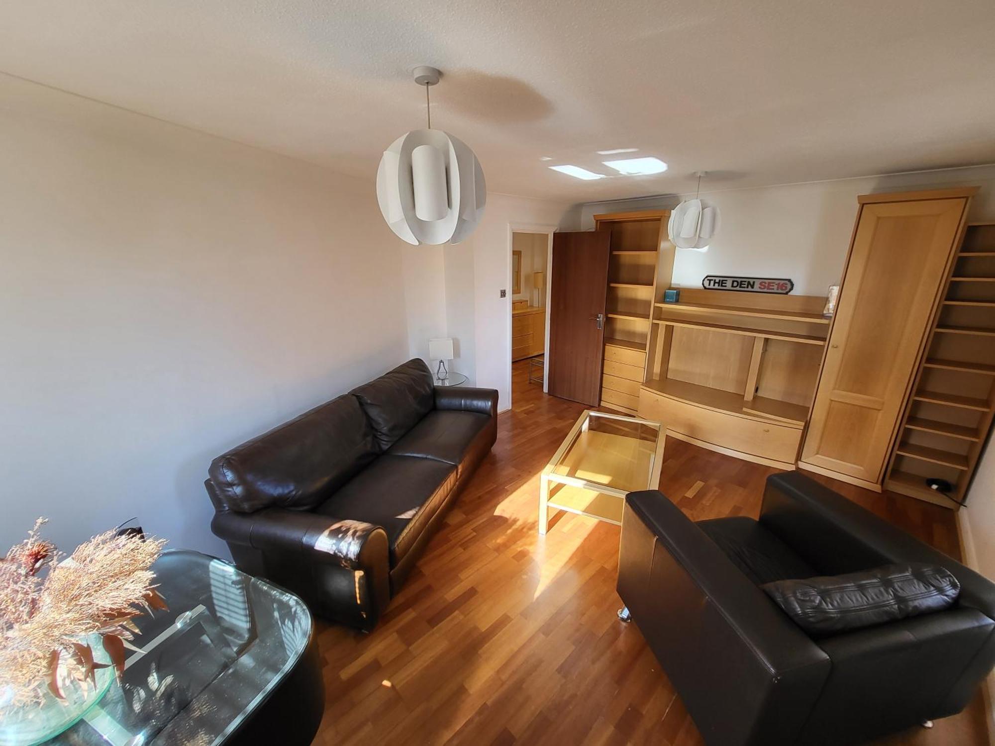 In Canada Water Apartment London