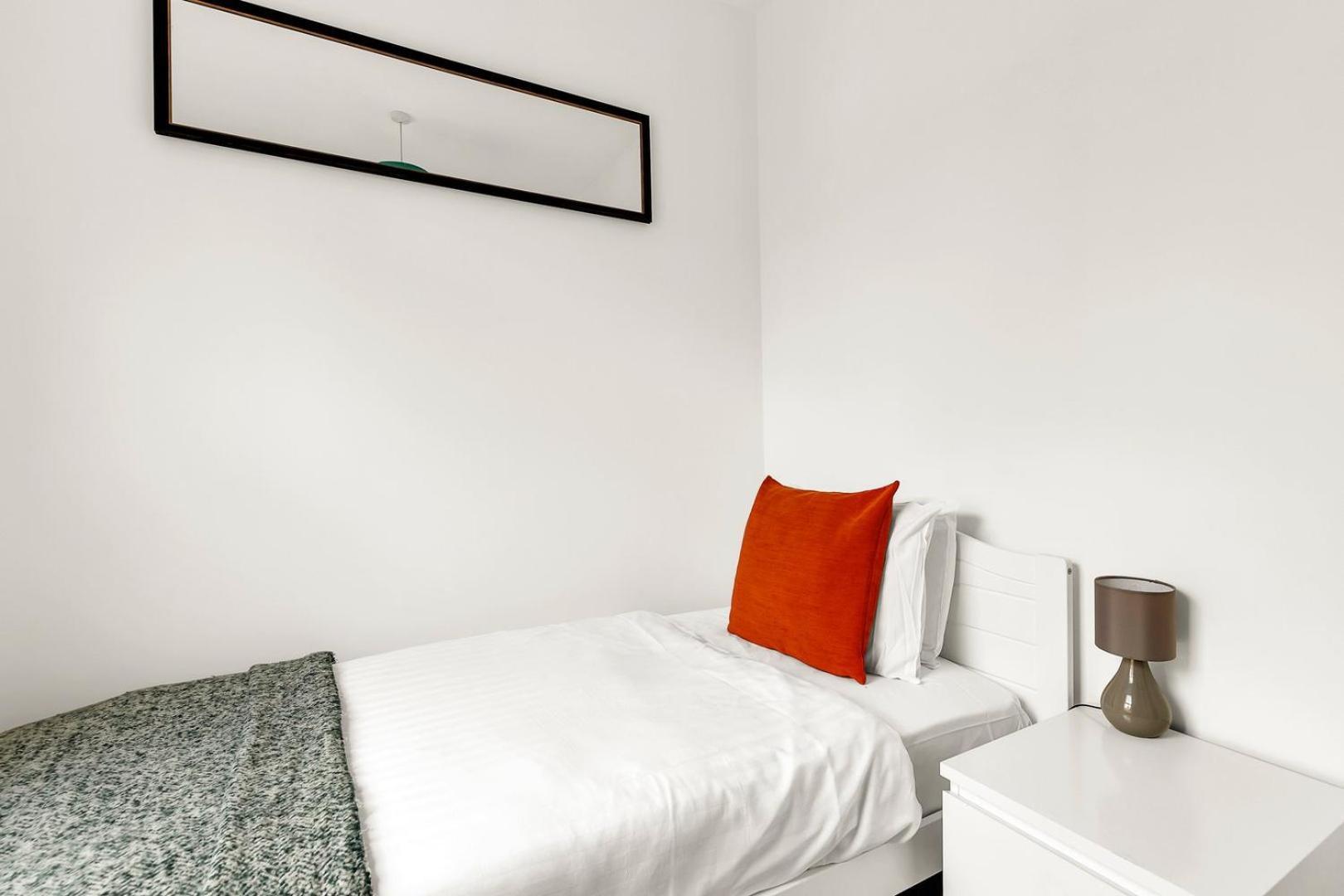 Charming Golborne Escape Londres