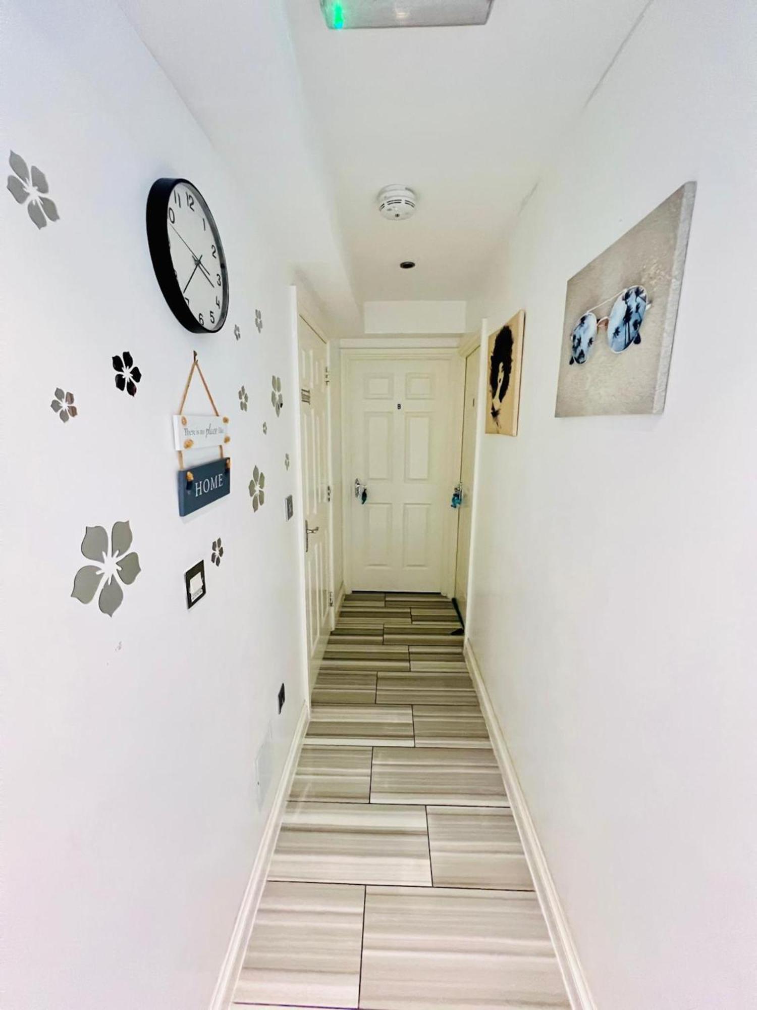 Frühstückspension View Sunset Luxurious In Zone-1 Including One Family Twin With Its Own Stunning Private Terrace London