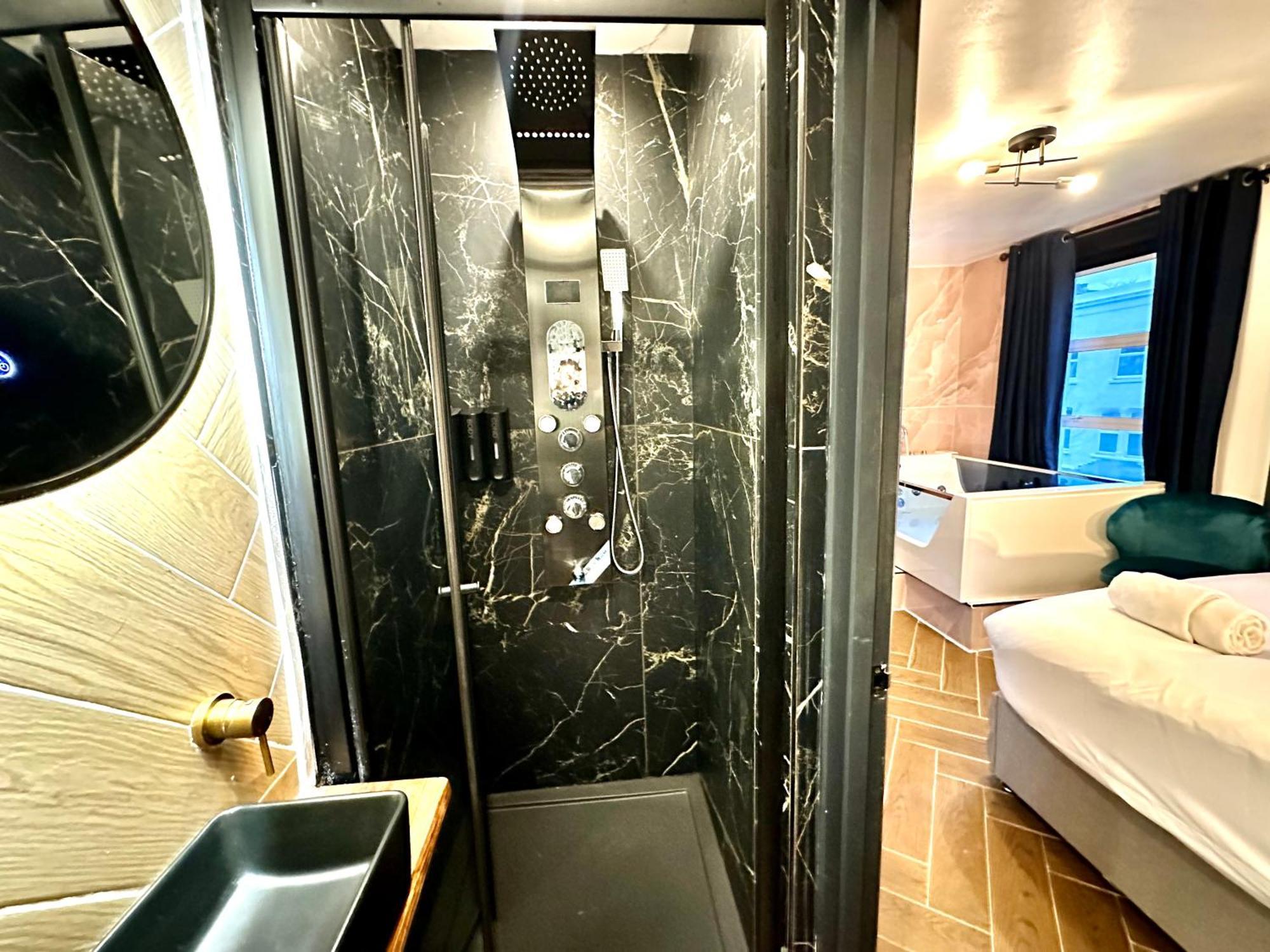 G Eighty Four Apartahotel Londres