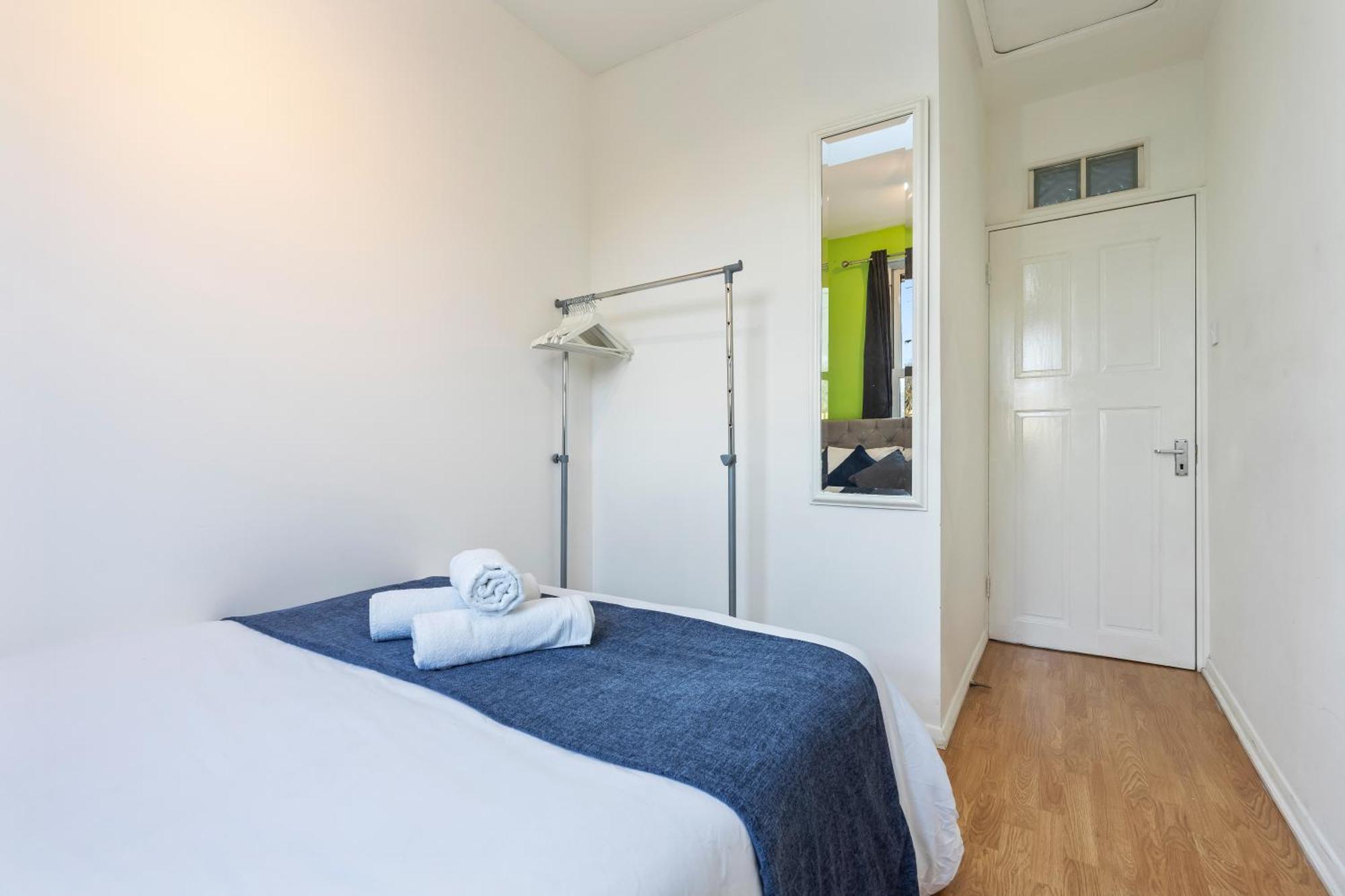 Hébergement de vacances Comfy 4bed House Close To Subway *