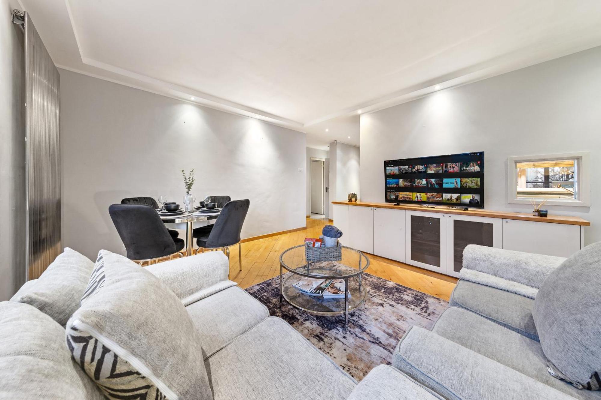 Elegant Retreat - Sleeps 6 - Close To Putney & Stamford Bridge Appartement *