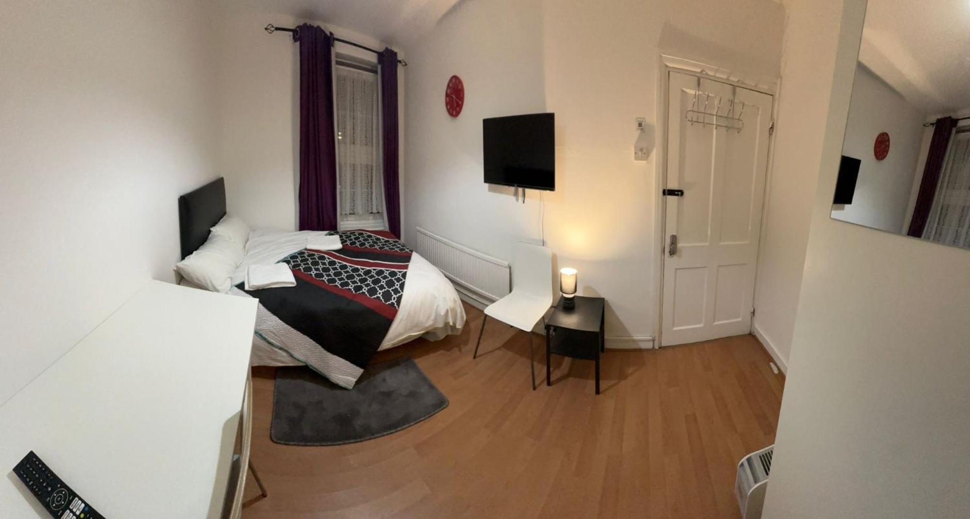 Beautiful 1 Private Bedroom In A Shared 3-bedroom Minutes Walk From Bethnal Londres
