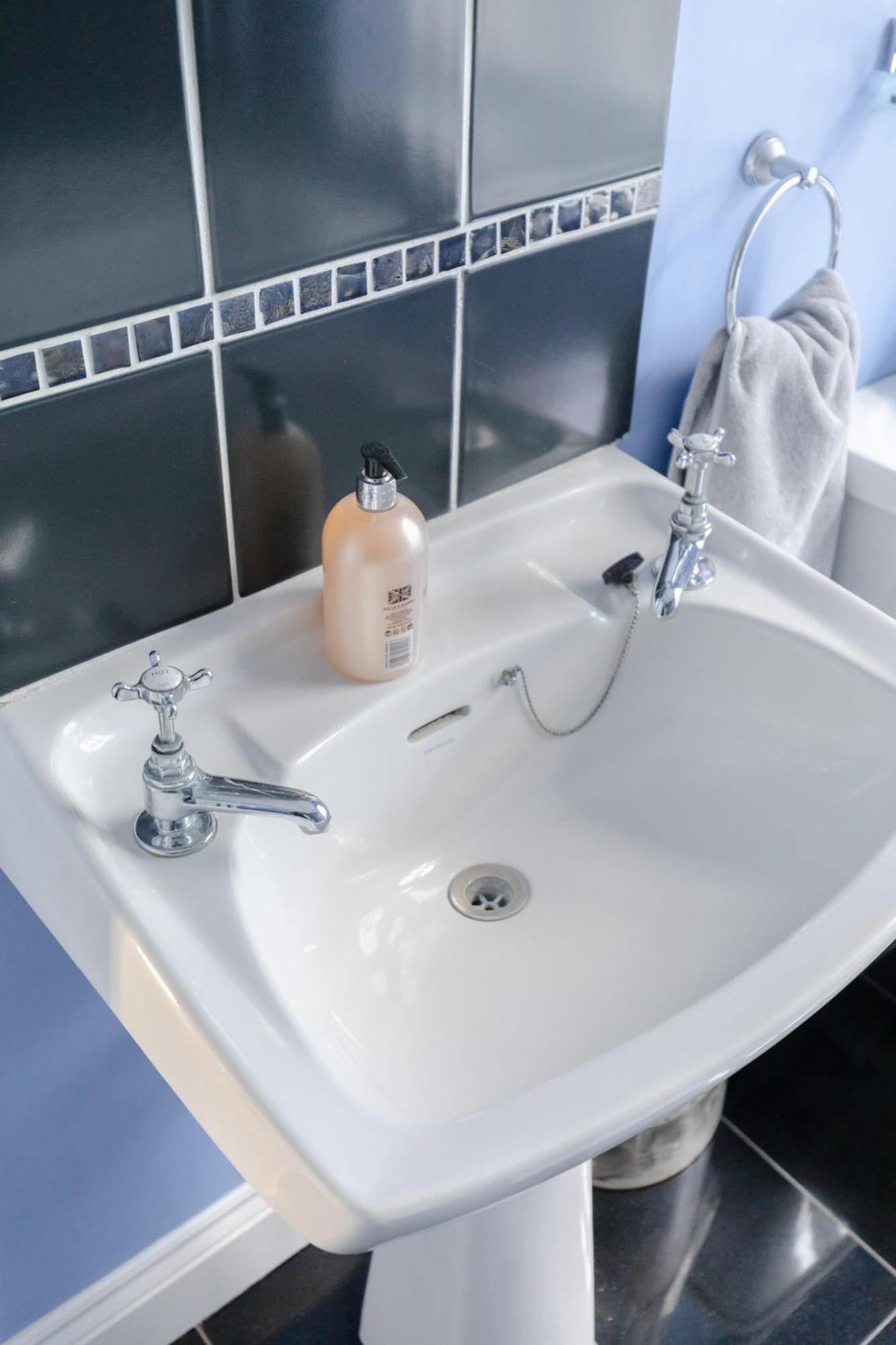 Regal Haven 4 Bed Near Buckingham Palace *